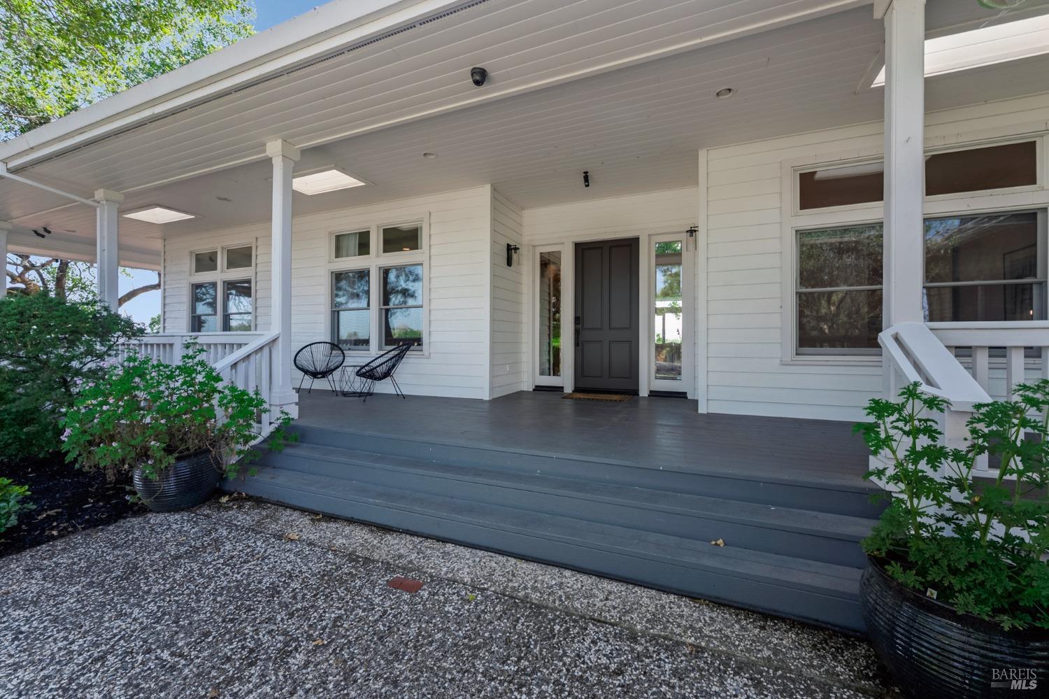 150 Old Vine Ln