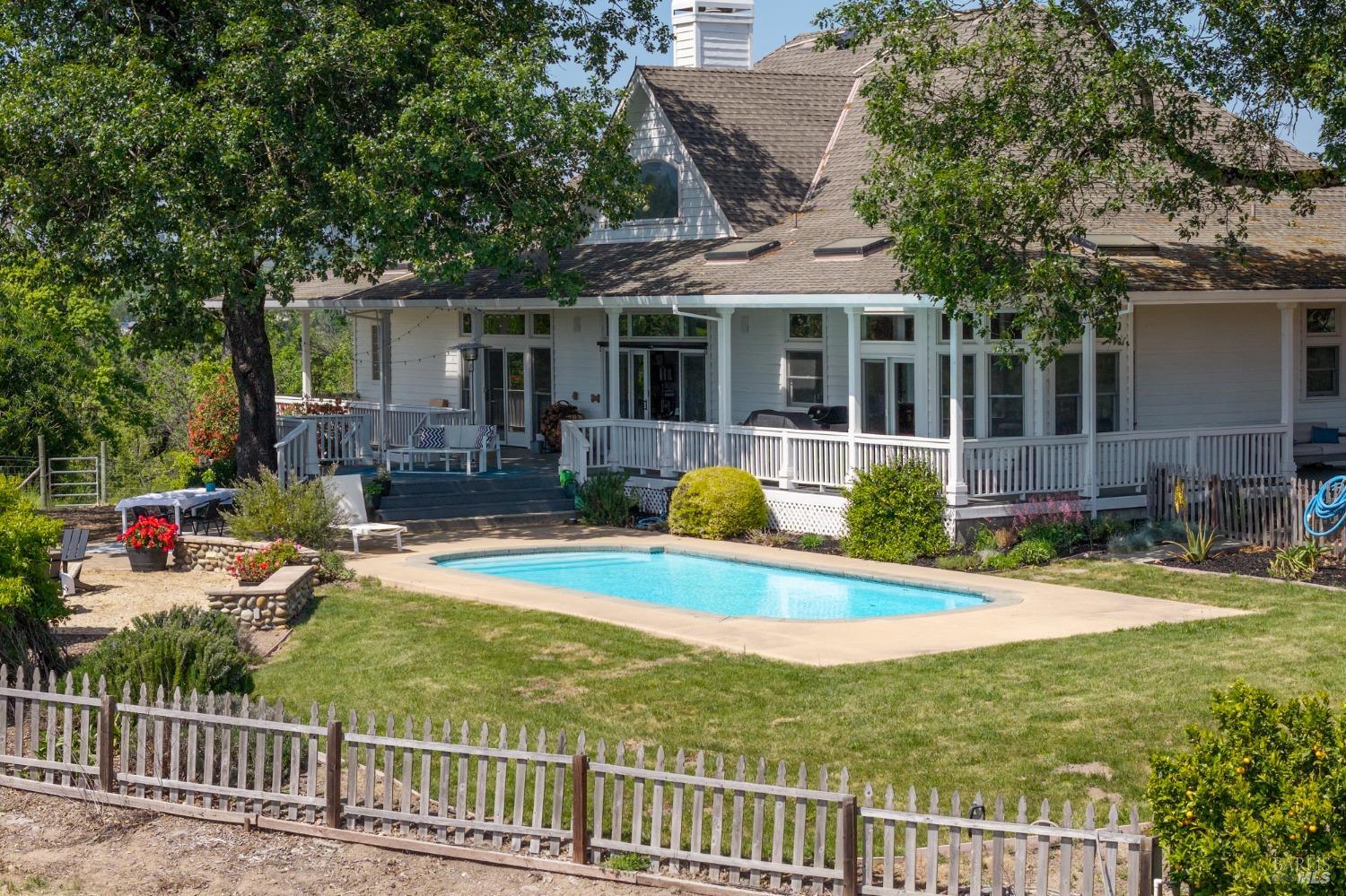 150 Old Vine Ln