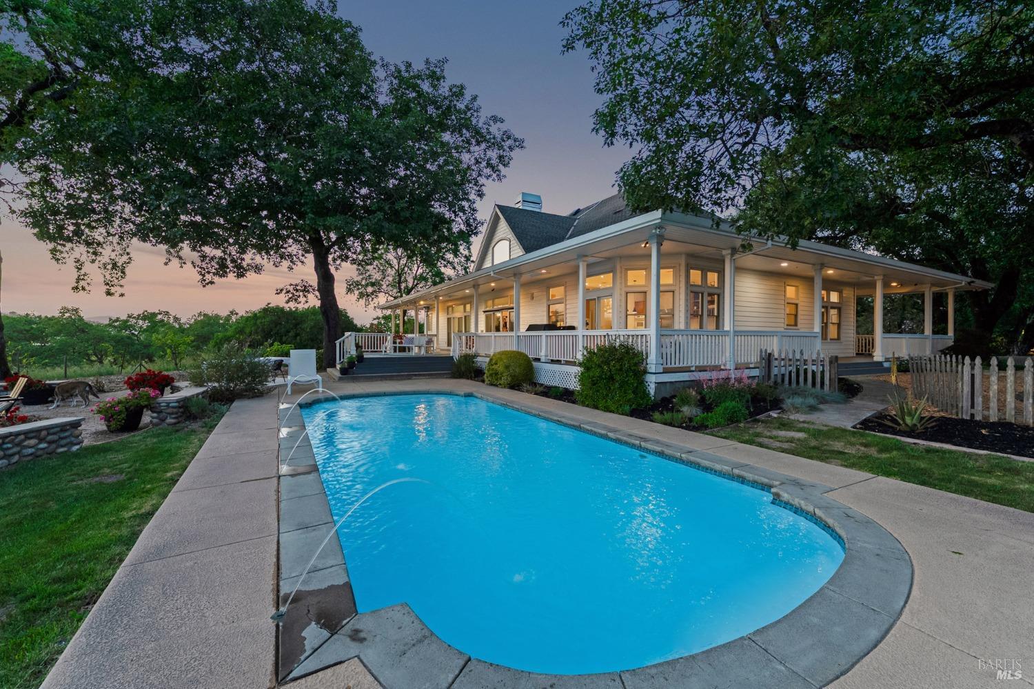 150 Old Vine Ln