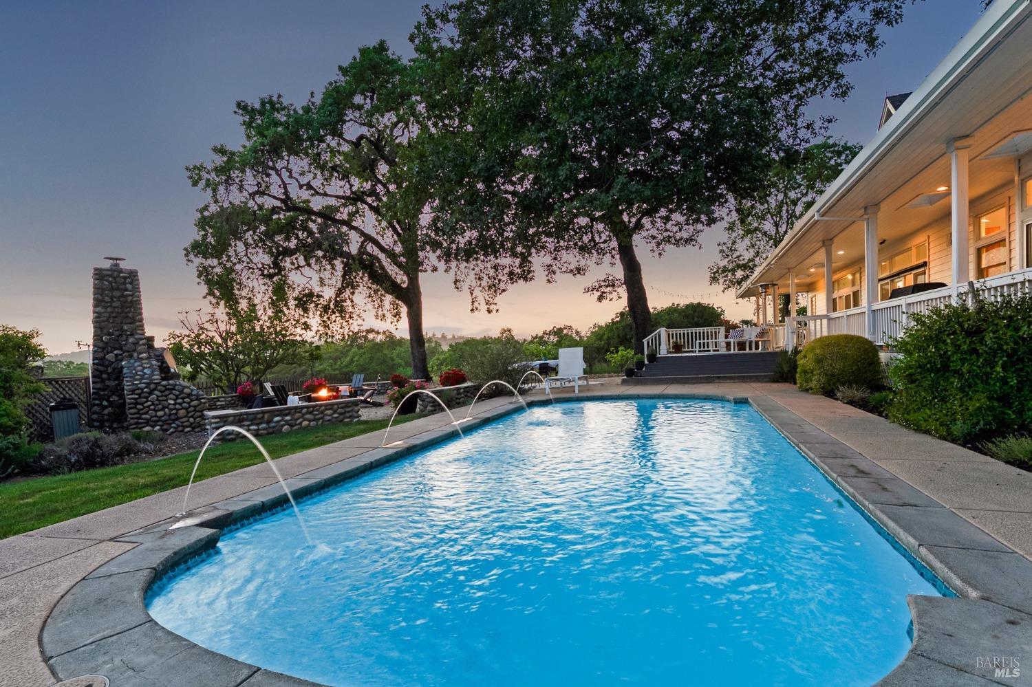 150 Old Vine Ln