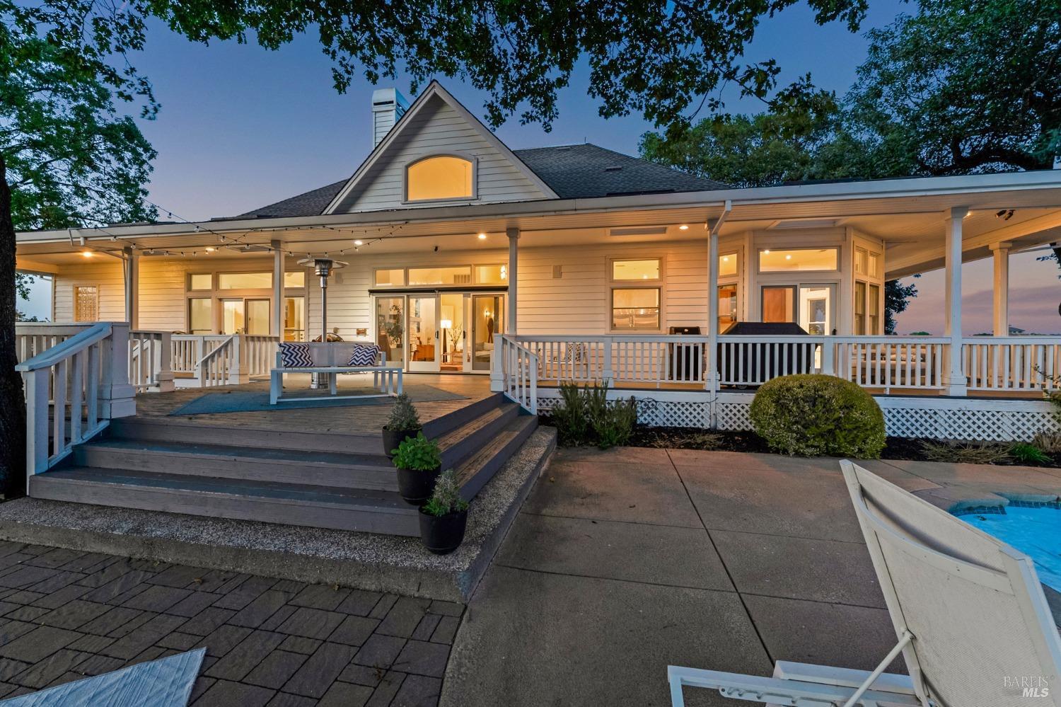 150 Old Vine Ln
