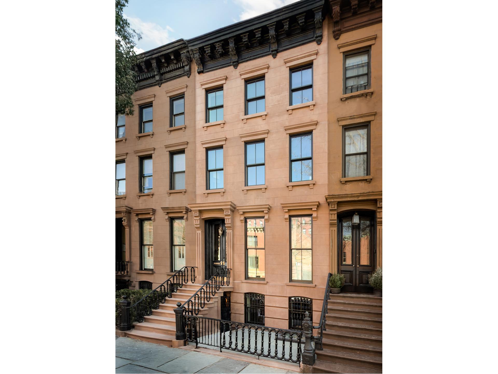 81 ST JAMES Place GARDEN