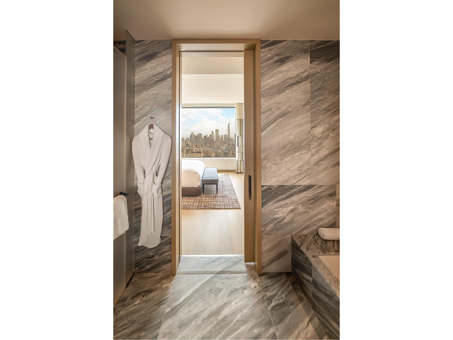 25 W 28TH Street PH40C