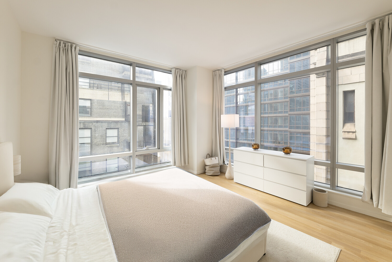 18 W 48TH Street 18E