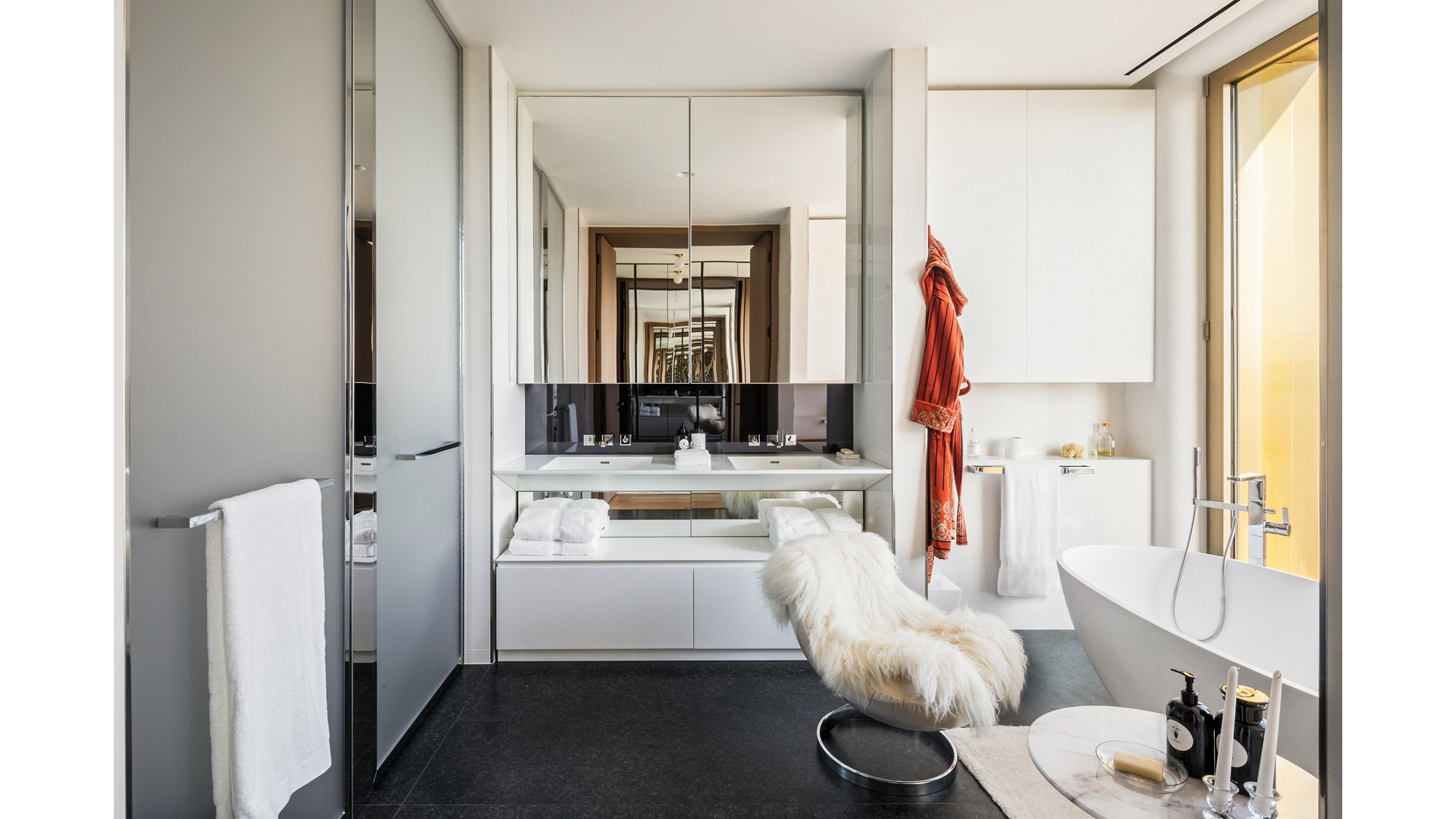 551 W 21ST Street 8B