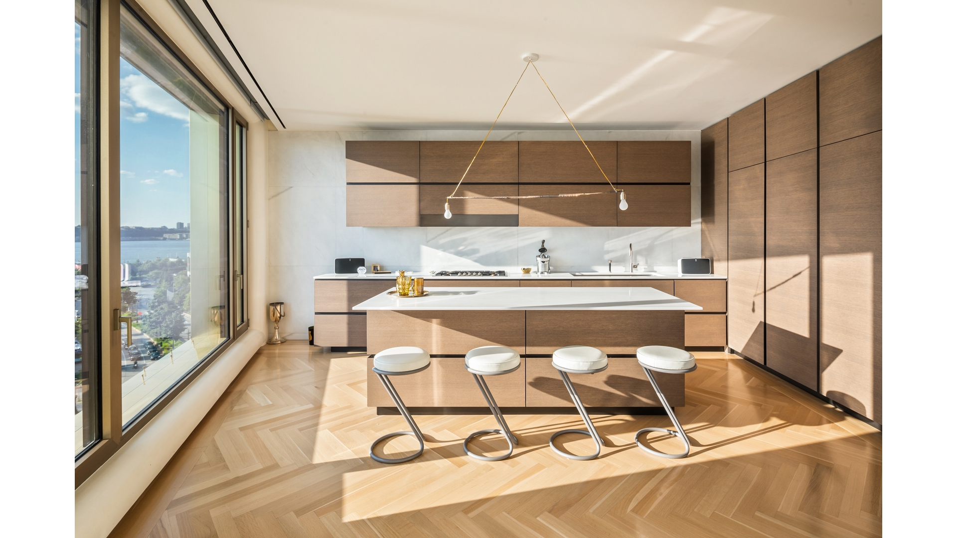 551 W 21ST Street 8B