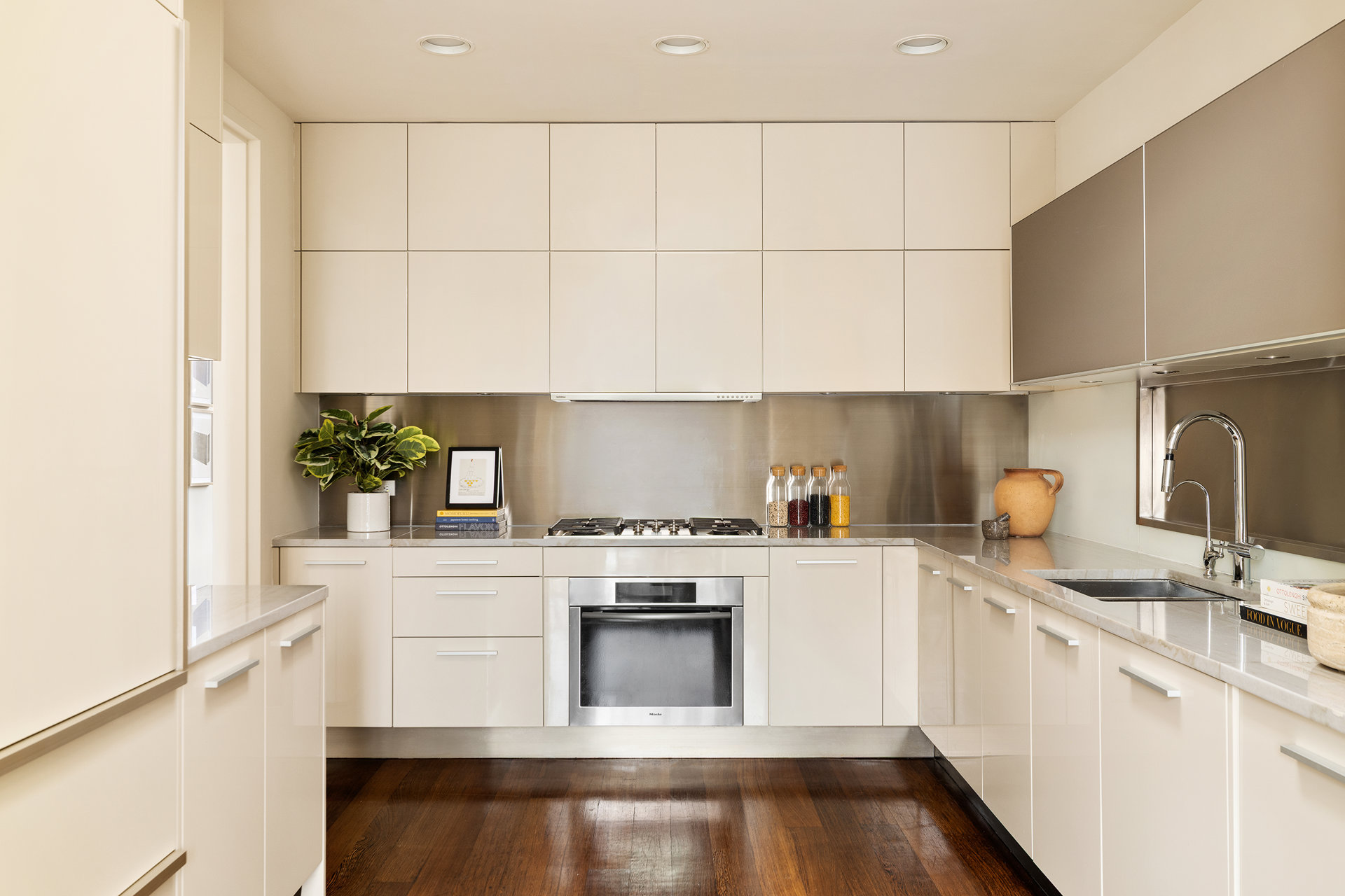 519 W 23RD Street PHB