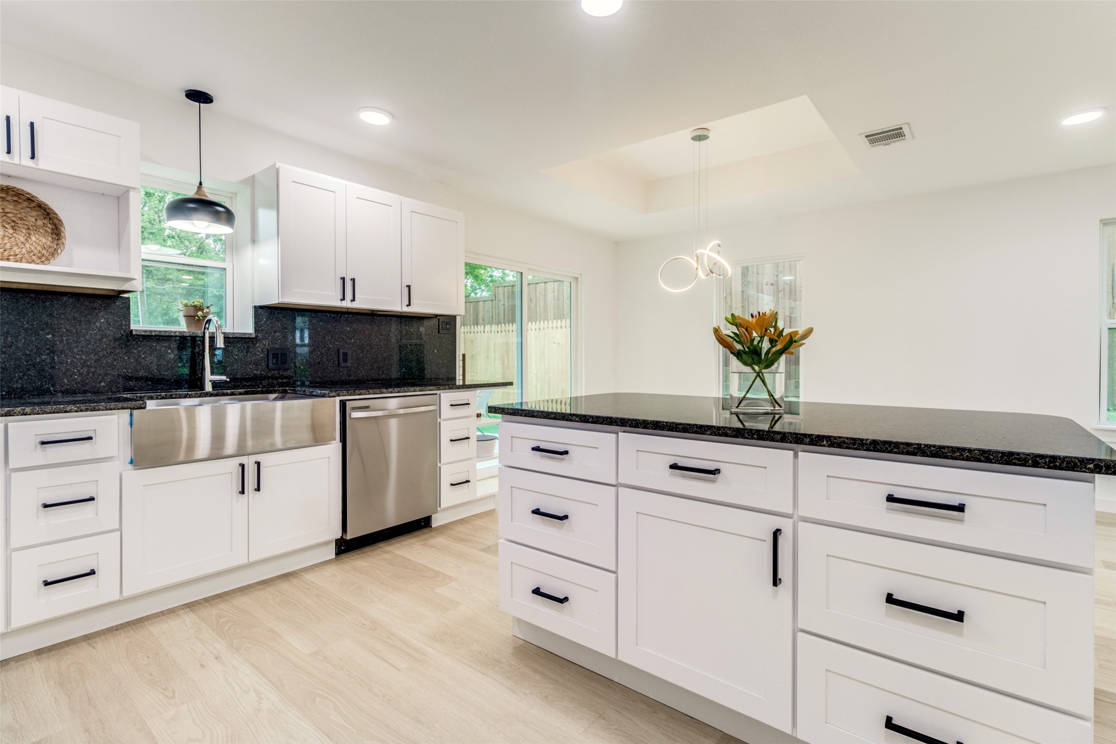 322 W Johnson Street