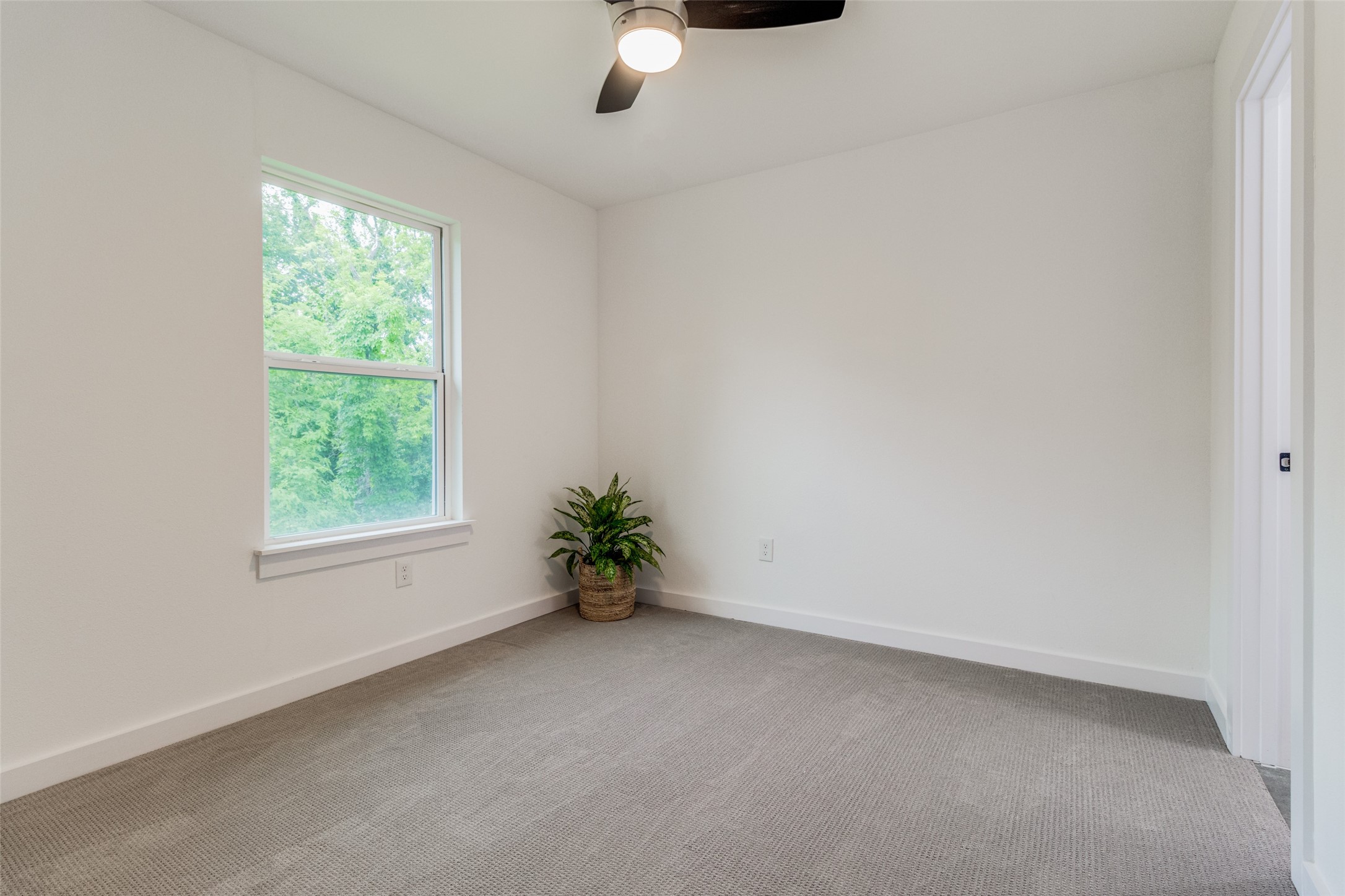 322 W Johnson Street