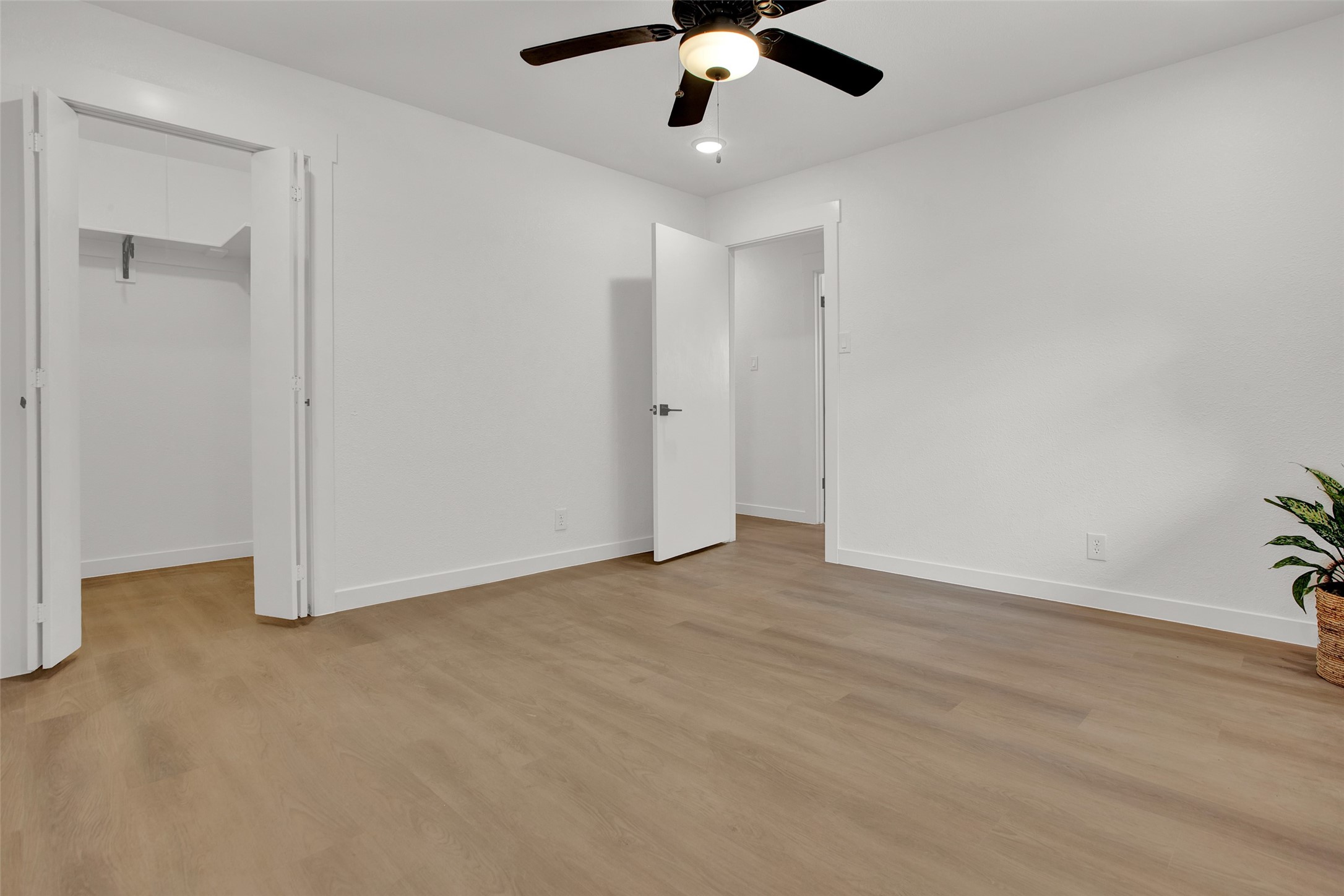 2910 W Crawford Street