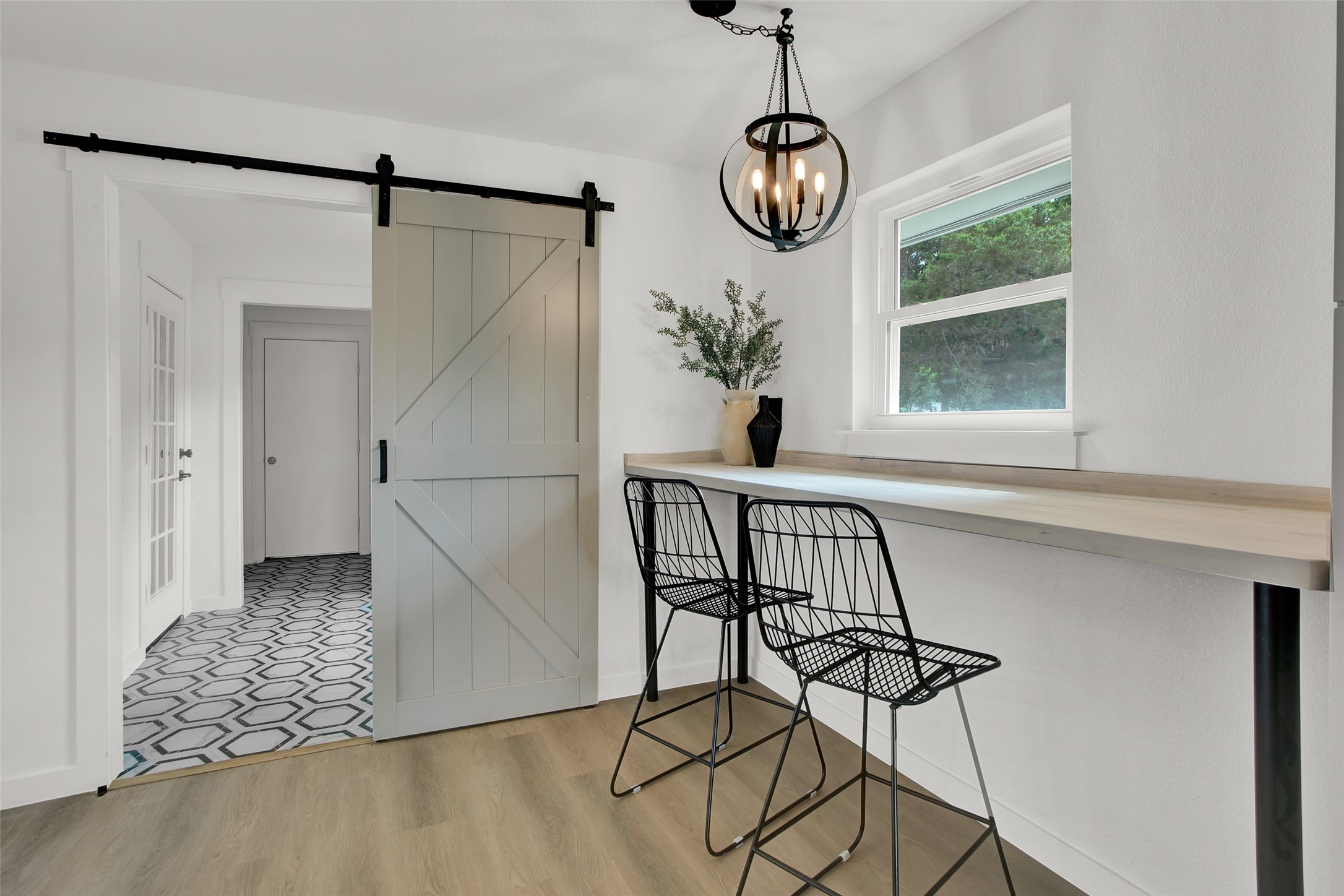 2910 W Crawford Street