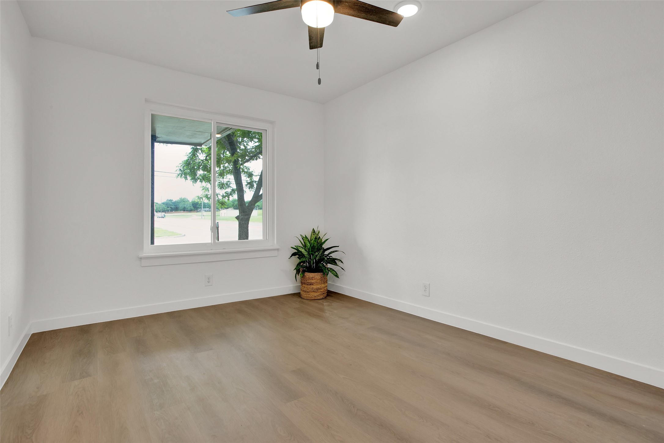 2910 W Crawford Street