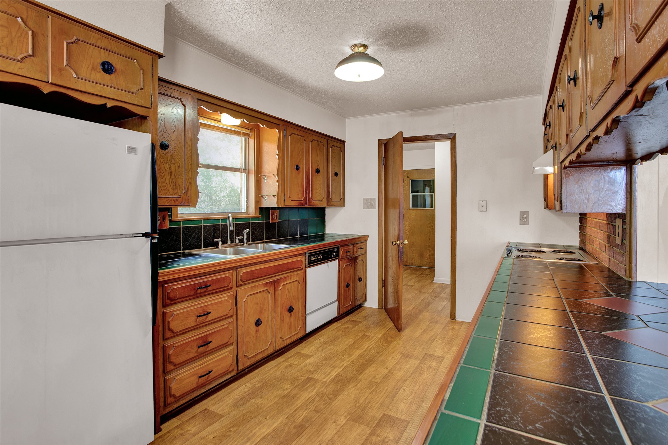 1331 Crestview Drive