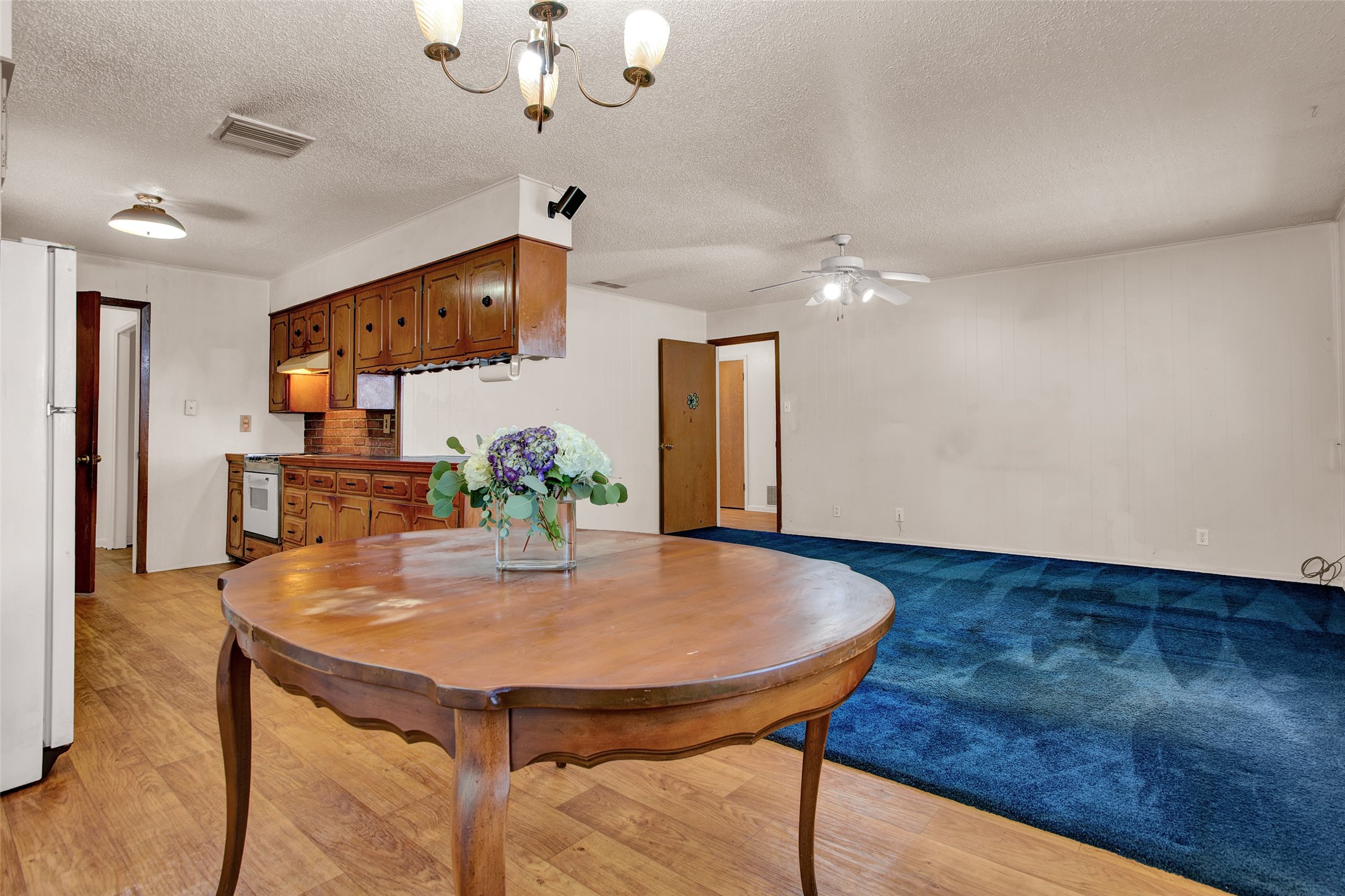 1331 Crestview Drive