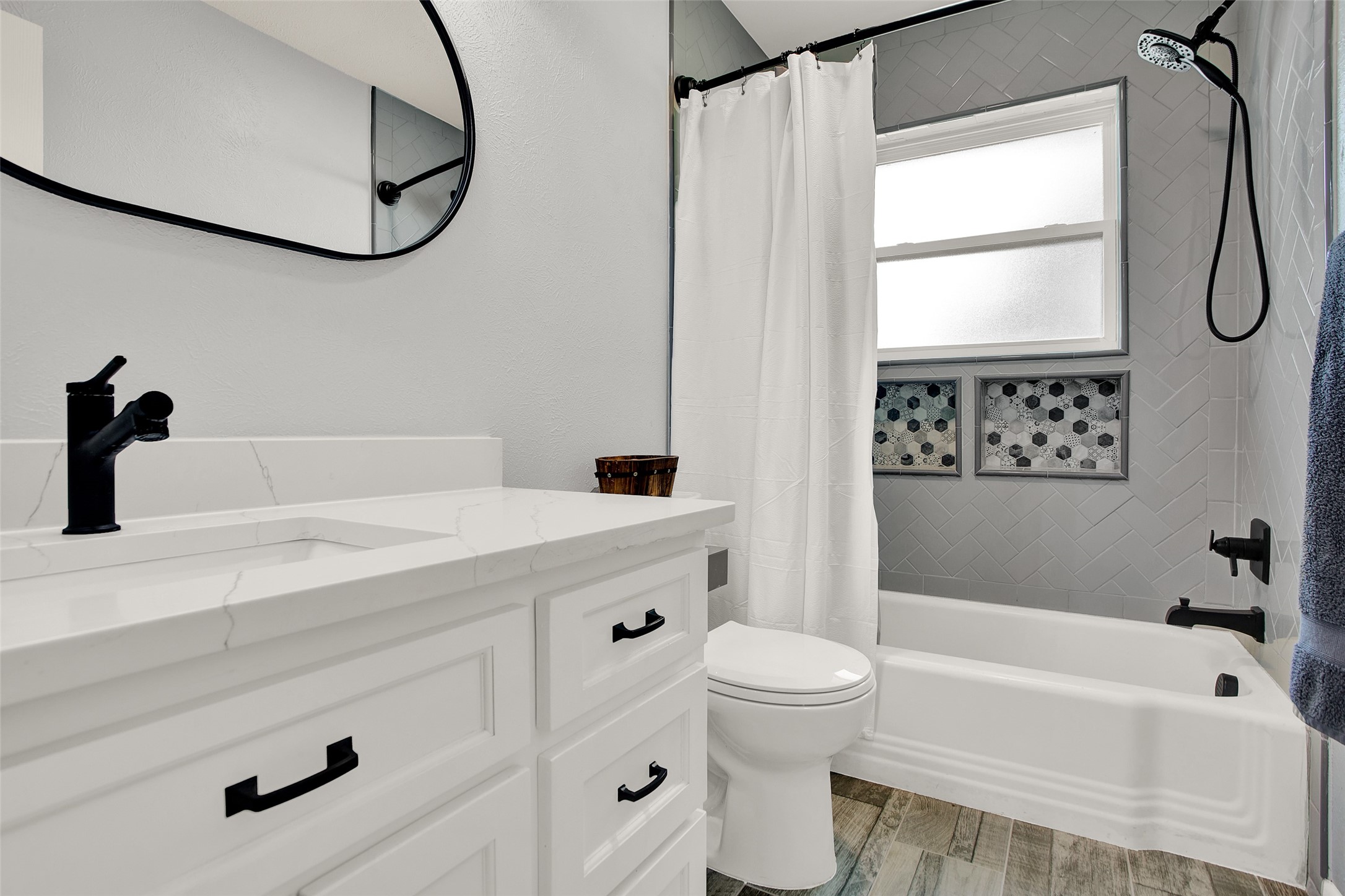 925 S Andrews Avenue