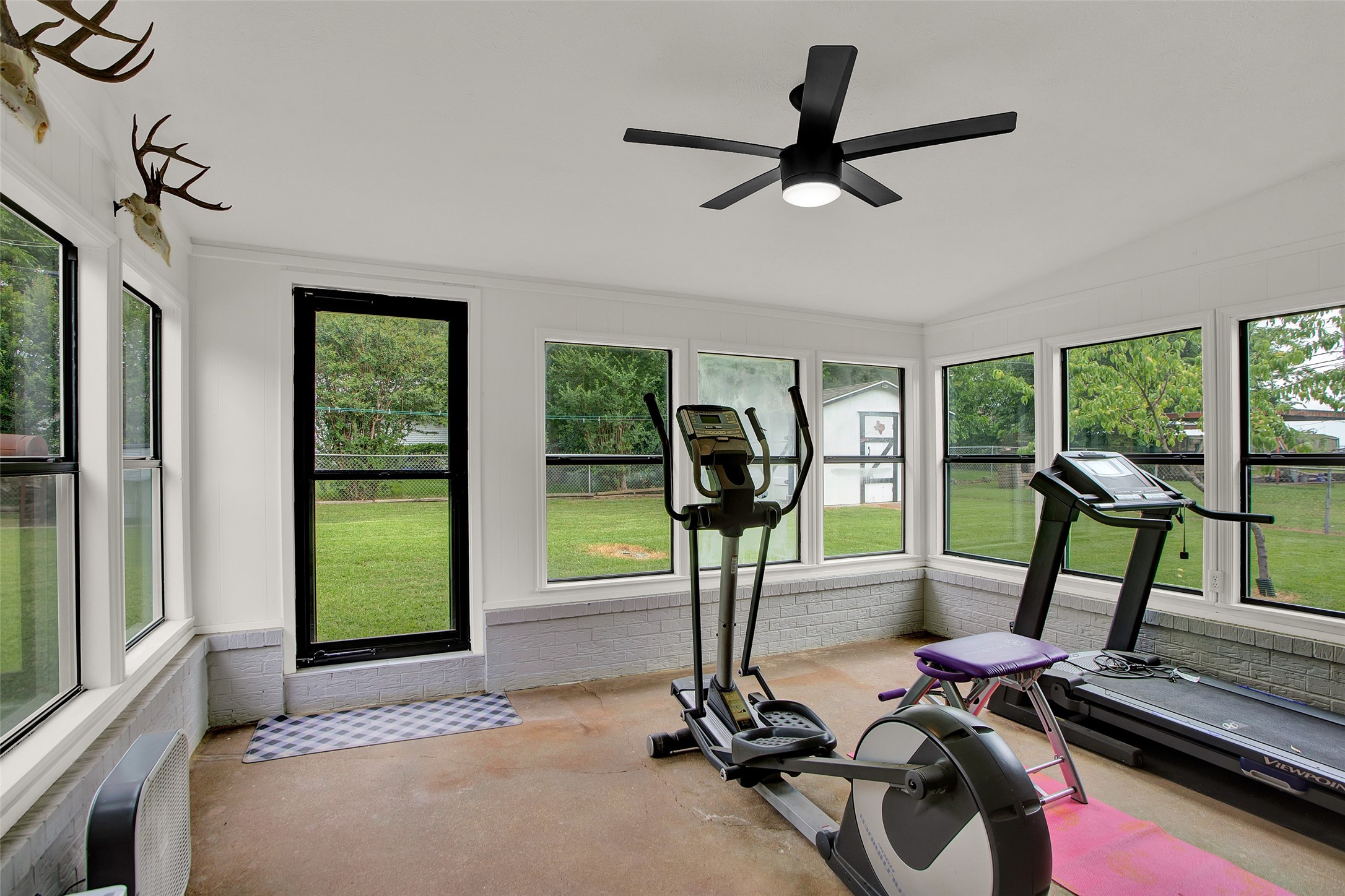 925 S Andrews Avenue