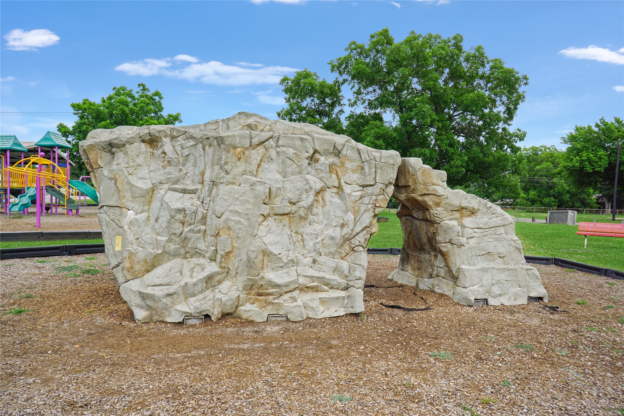 925 S Andrews Avenue