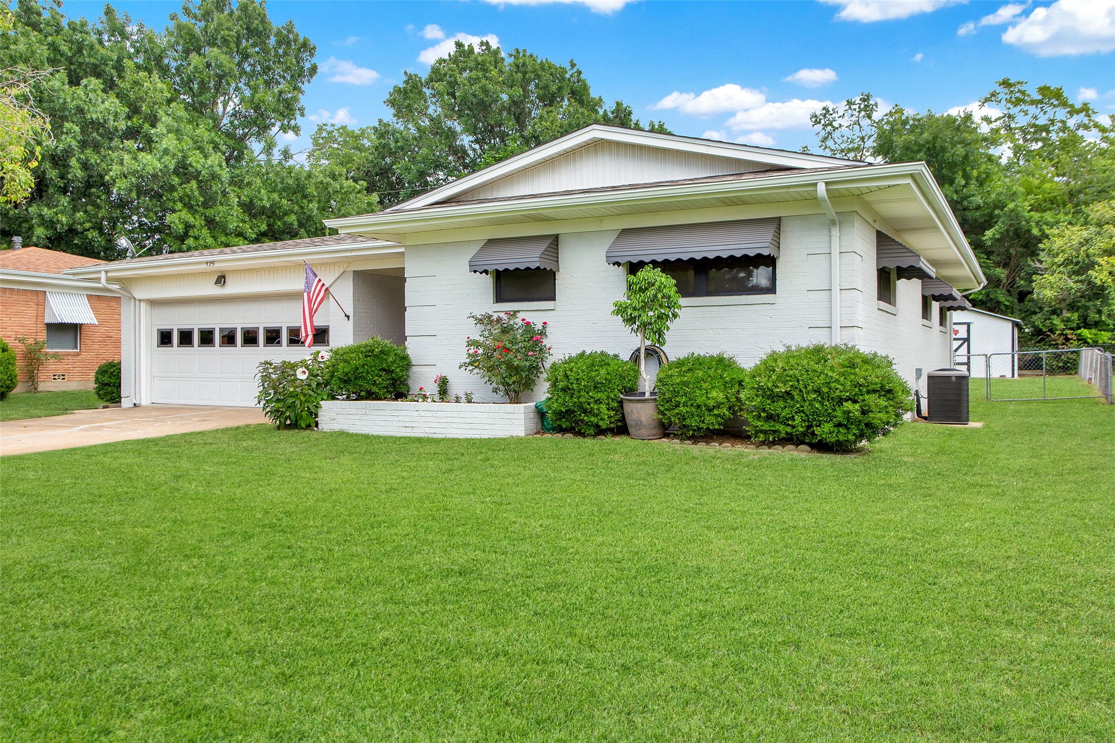 925 S Andrews Avenue