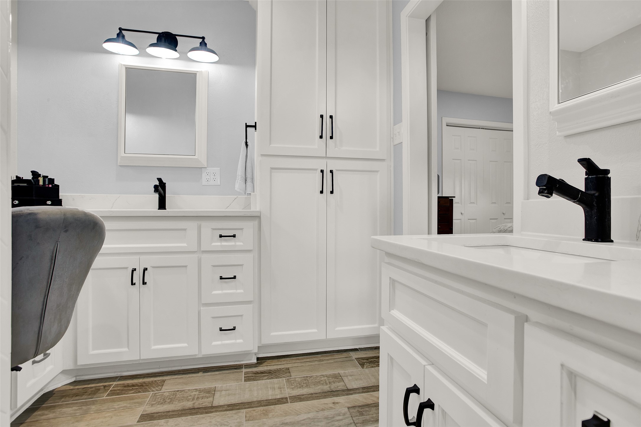 925 S Andrews Avenue