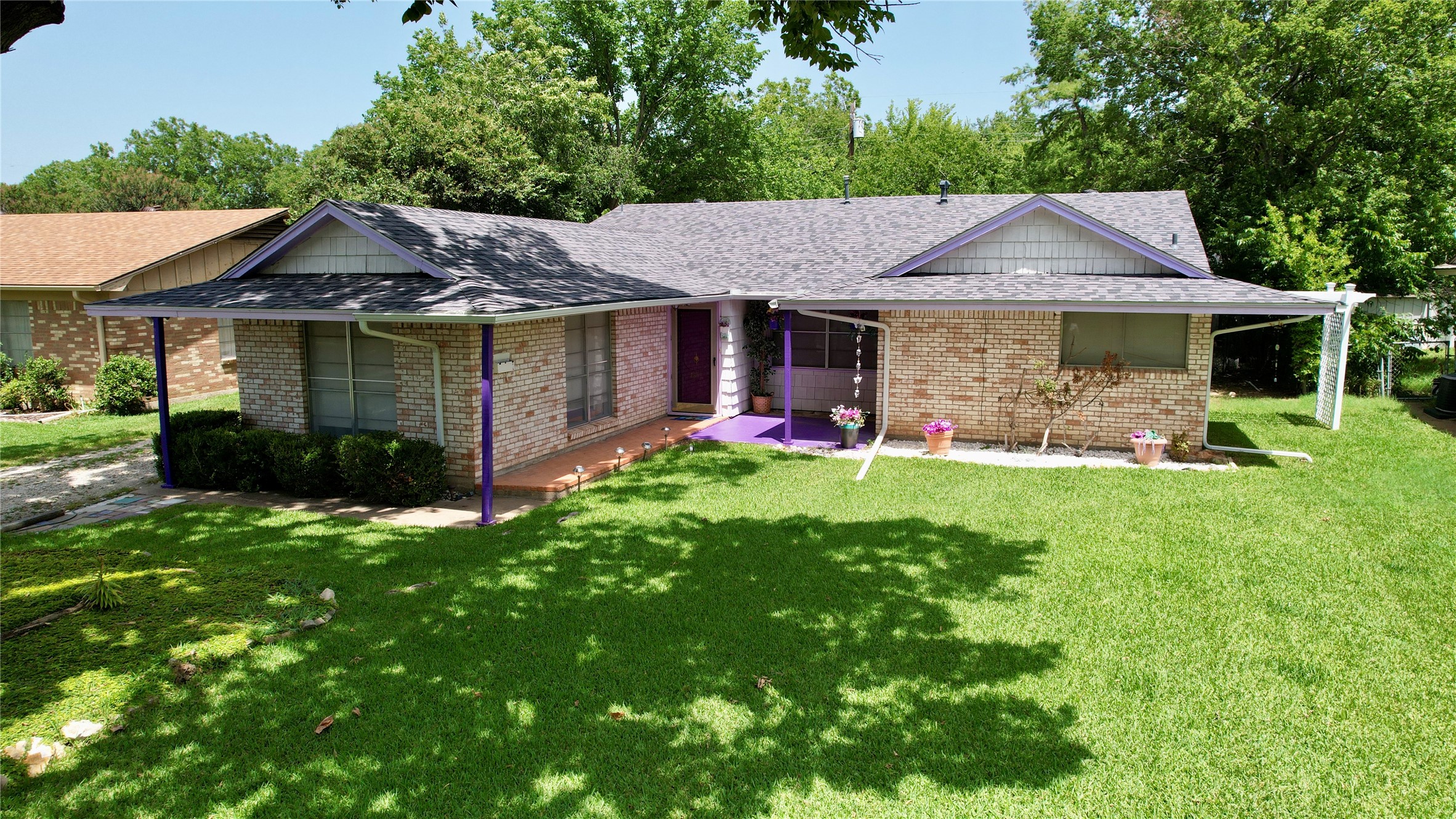 1817 W Belden Street