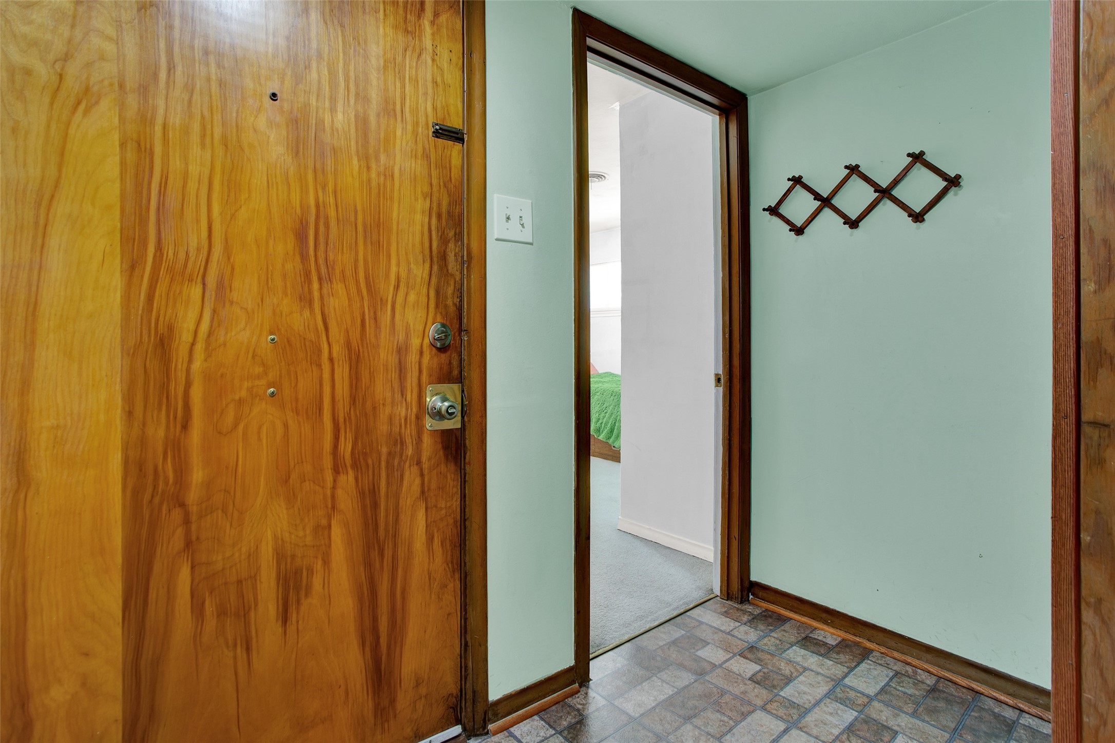 1817 W Belden Street