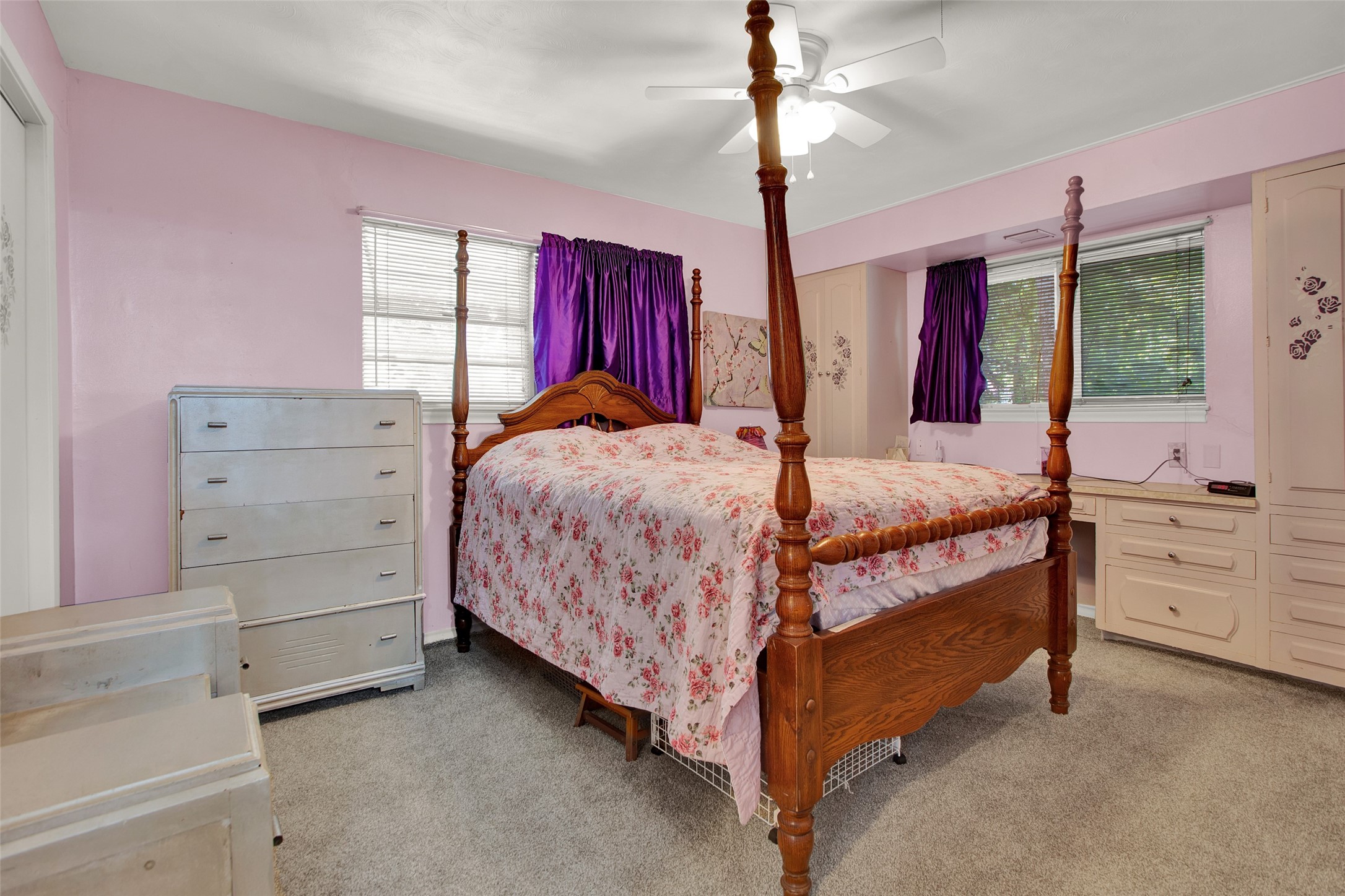 1817 W Belden Street