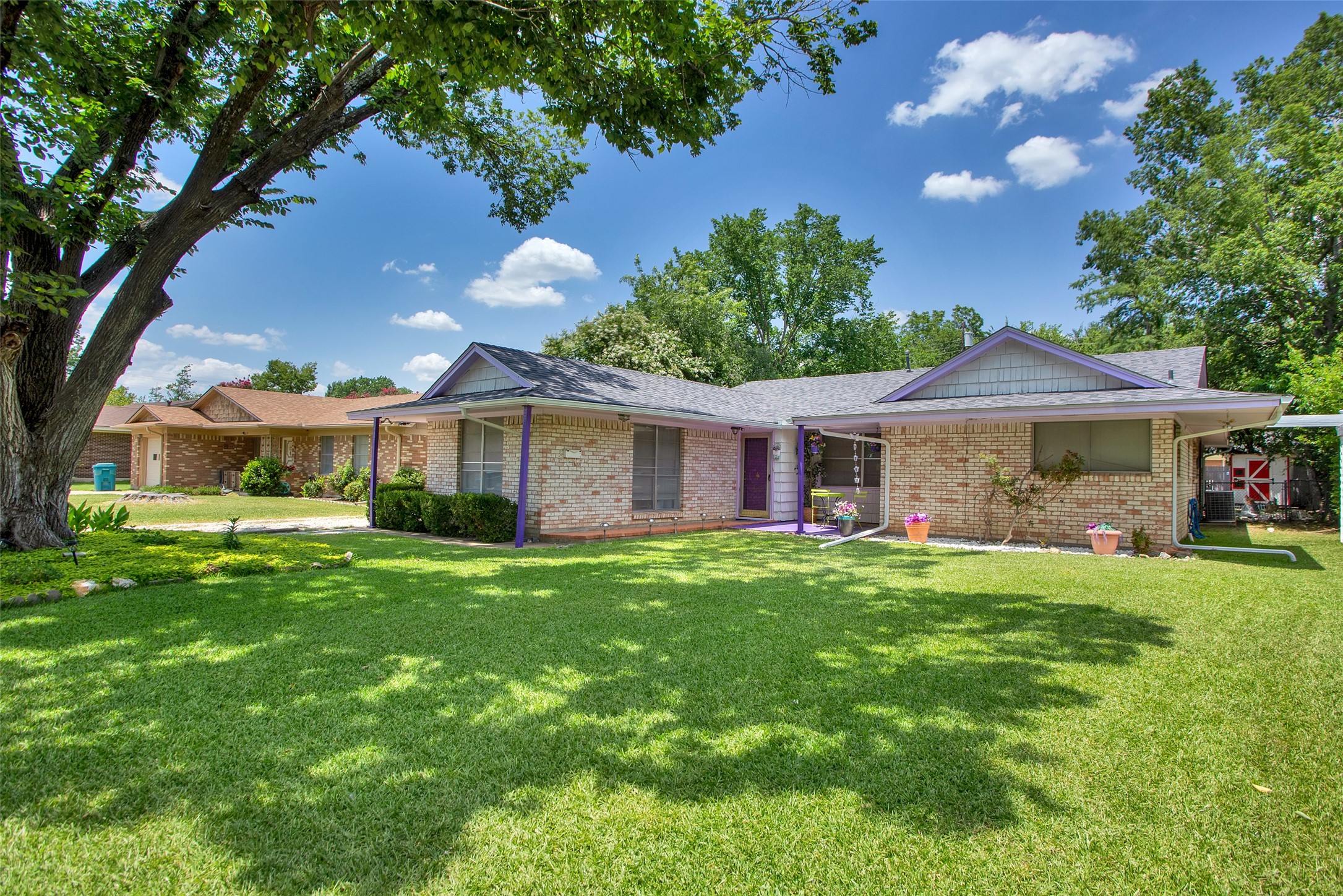 1817 W Belden Street