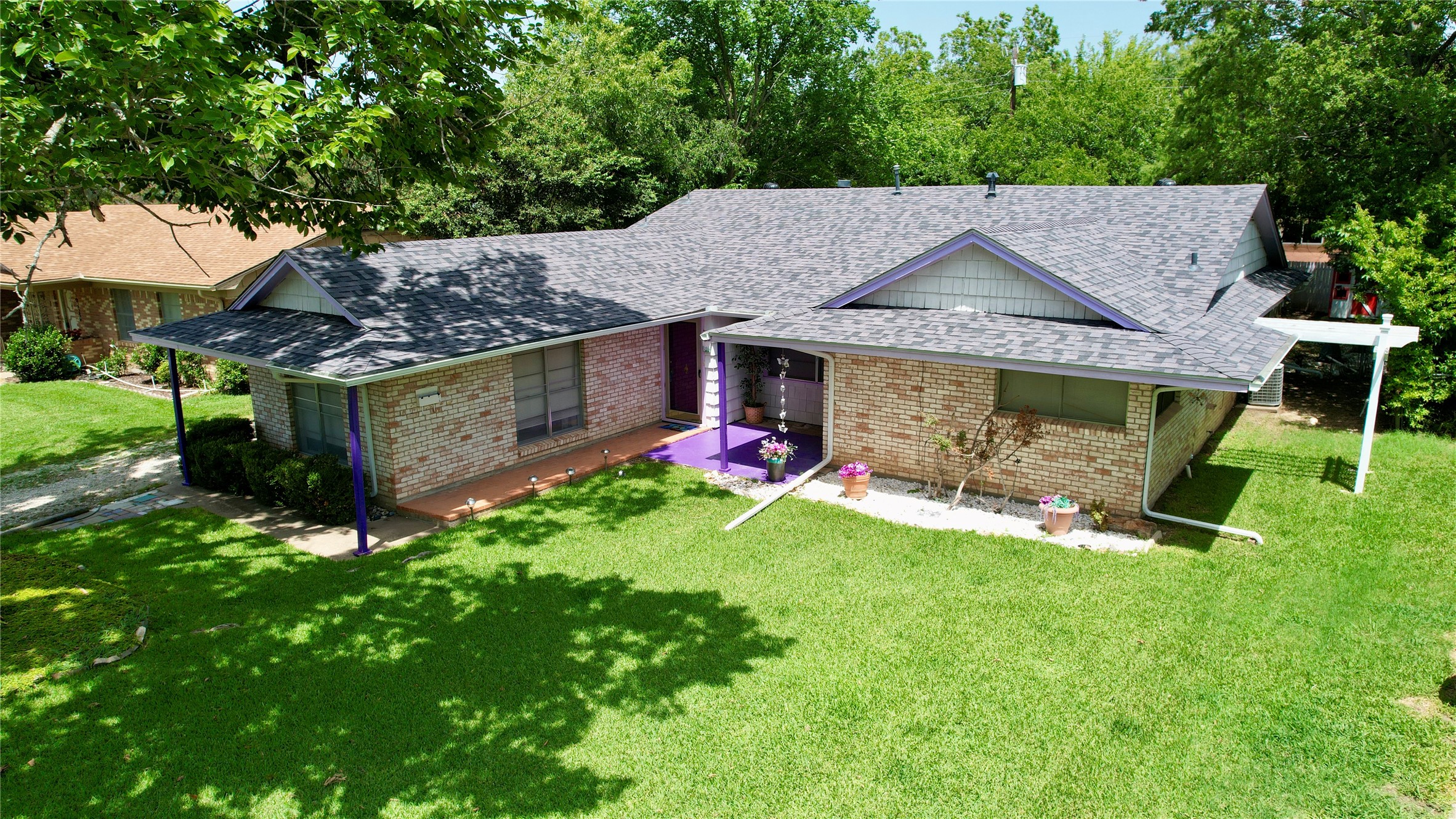 1817 W Belden Street