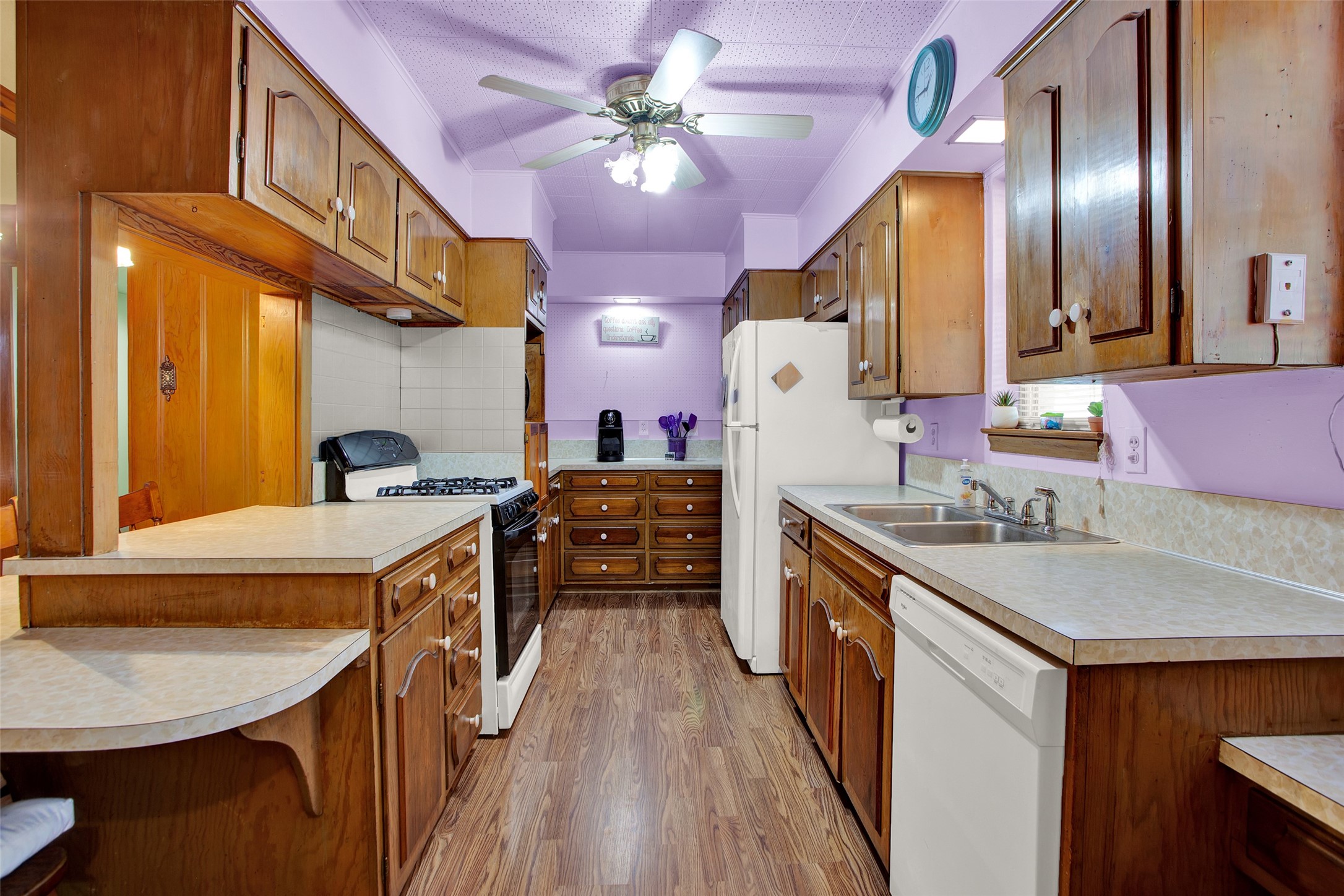 1817 W Belden Street