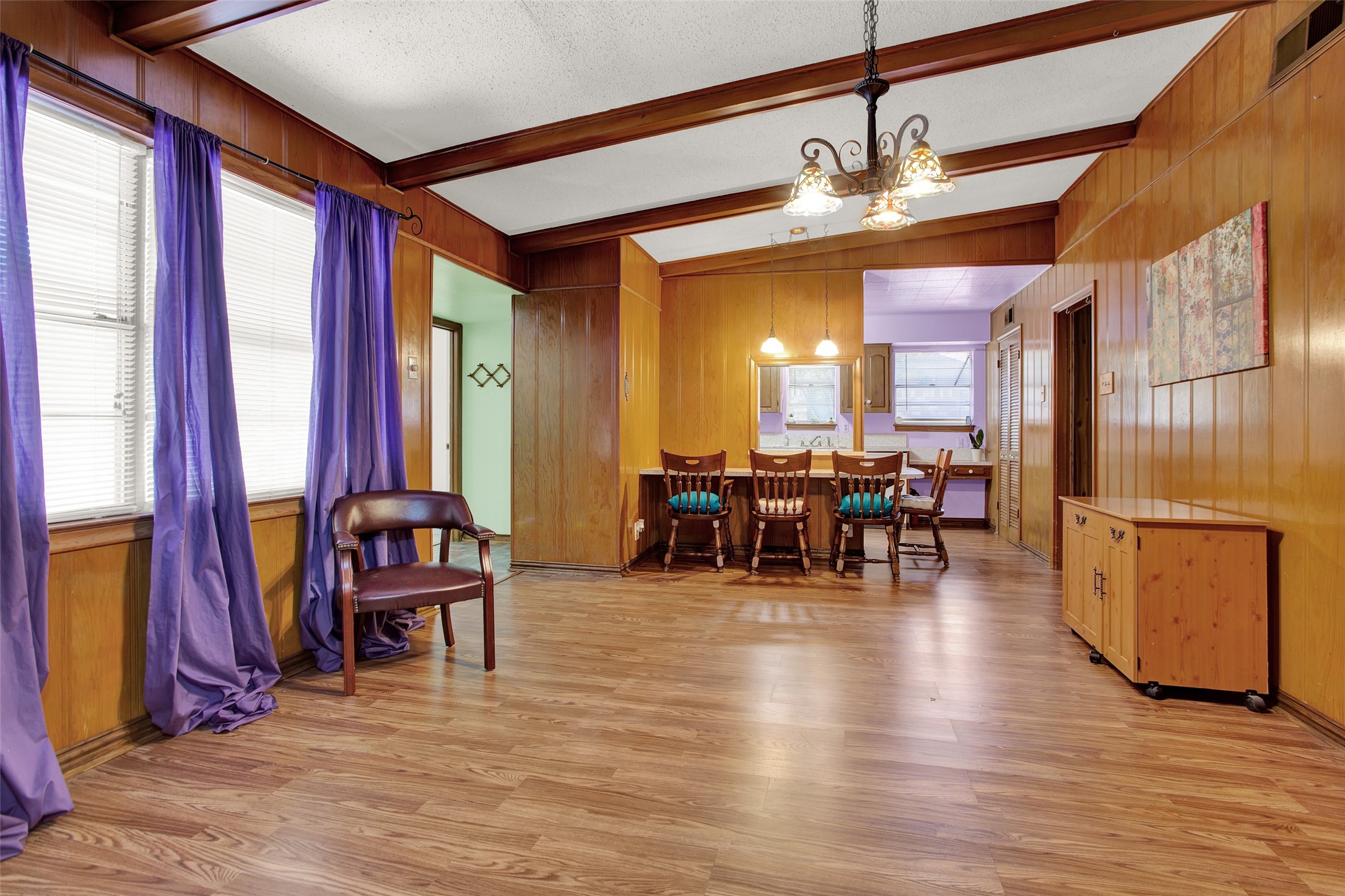 1817 W Belden Street