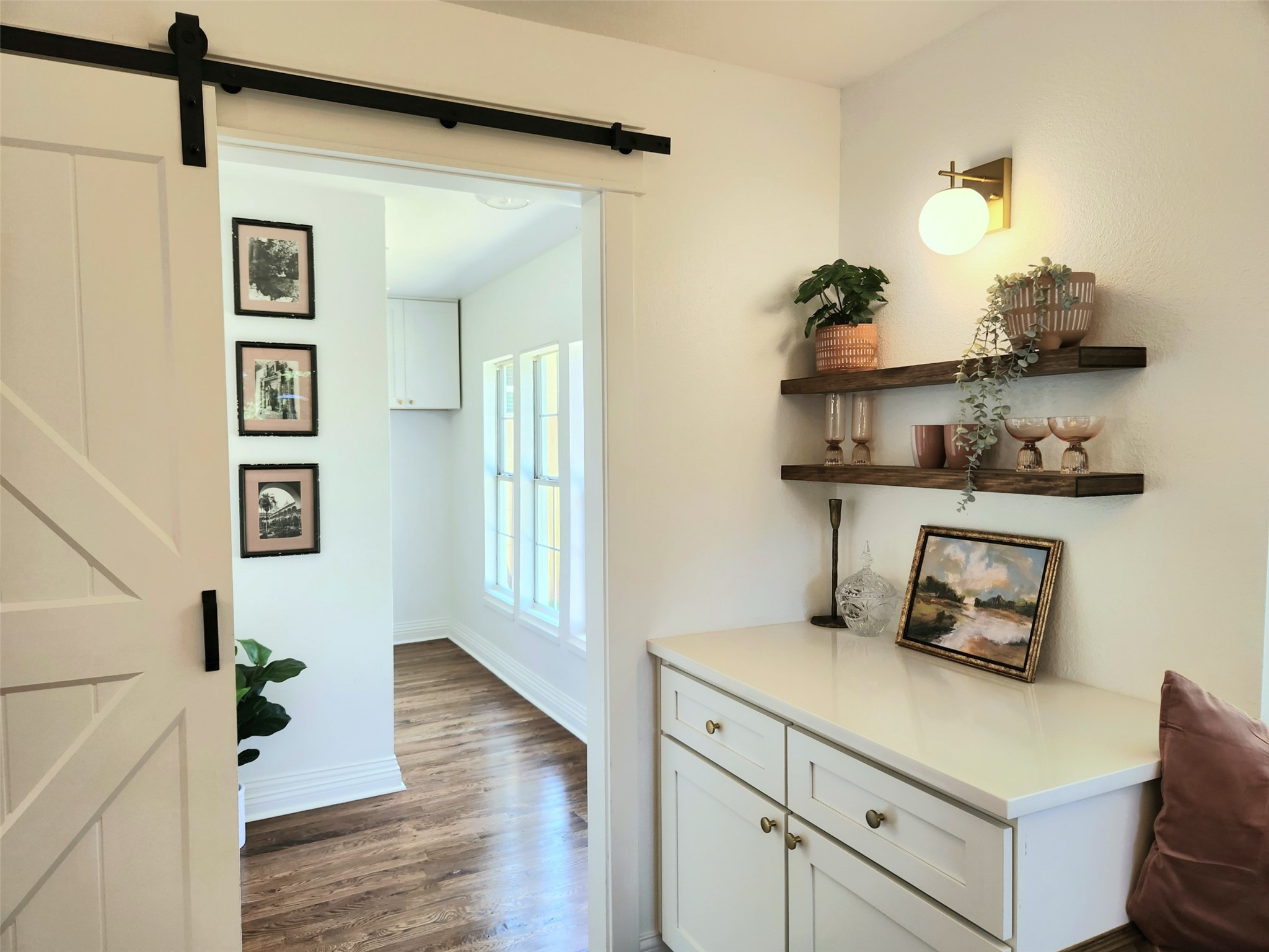 1209 W Woodard Street