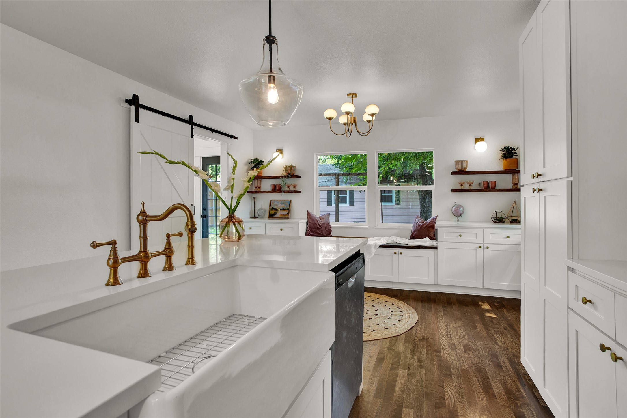 1209 W Woodard Street