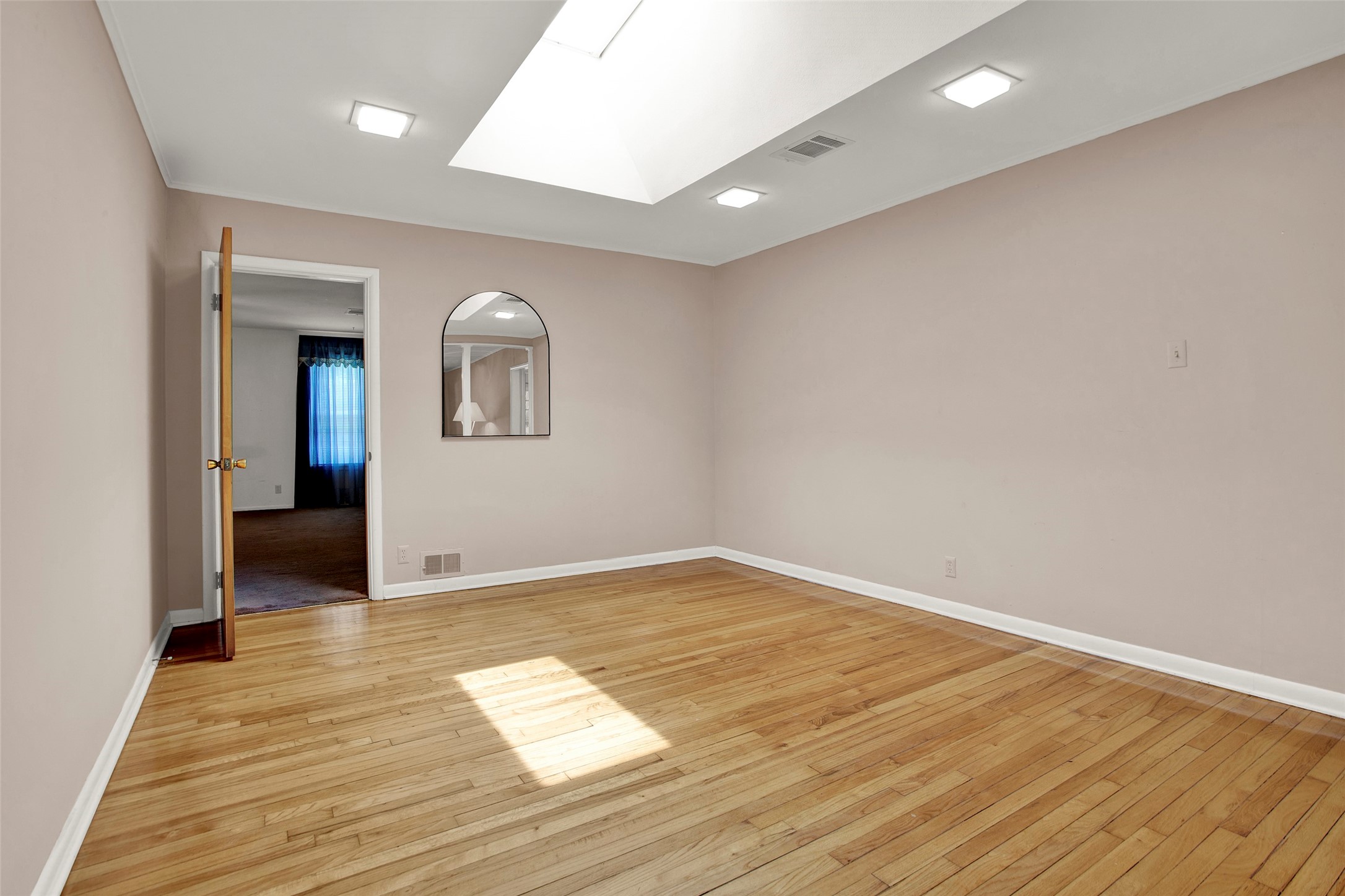 905 S Andrews Avenue