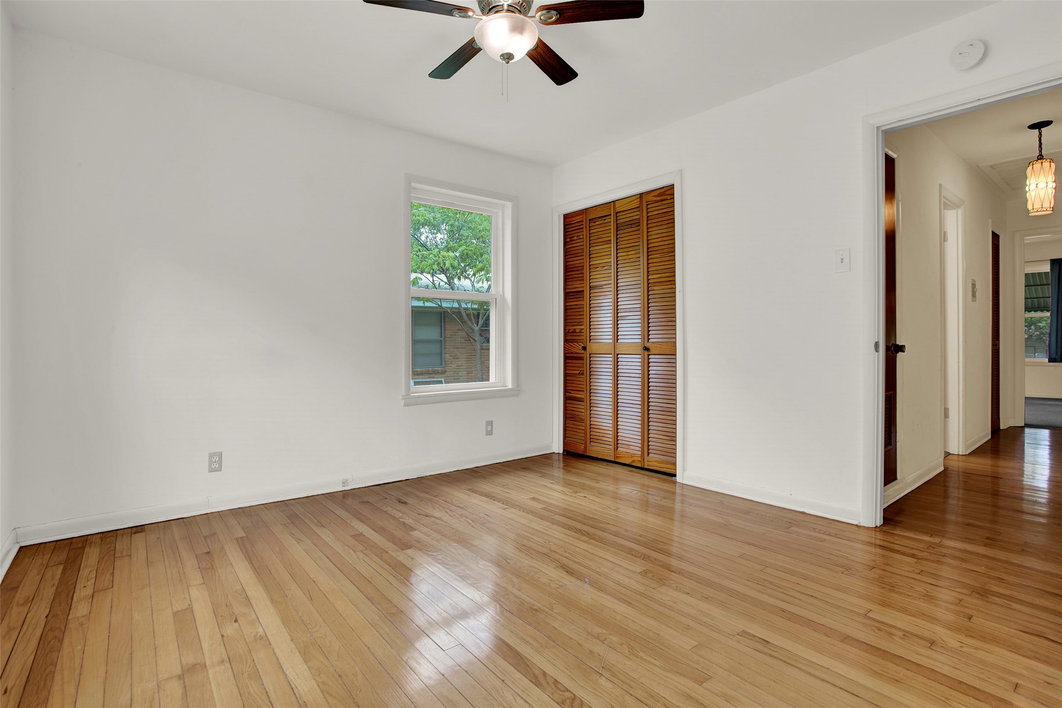 905 S Andrews Avenue