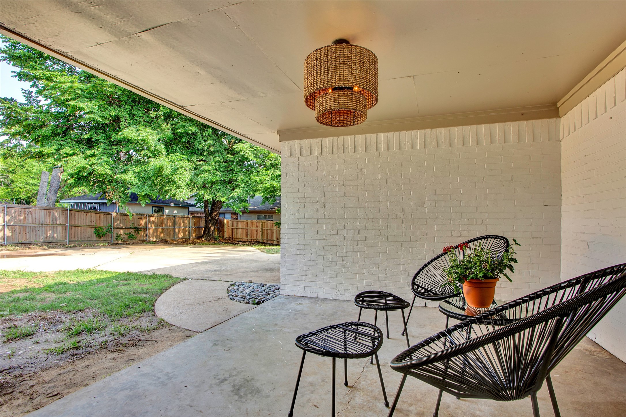 2910 W Crawford Street