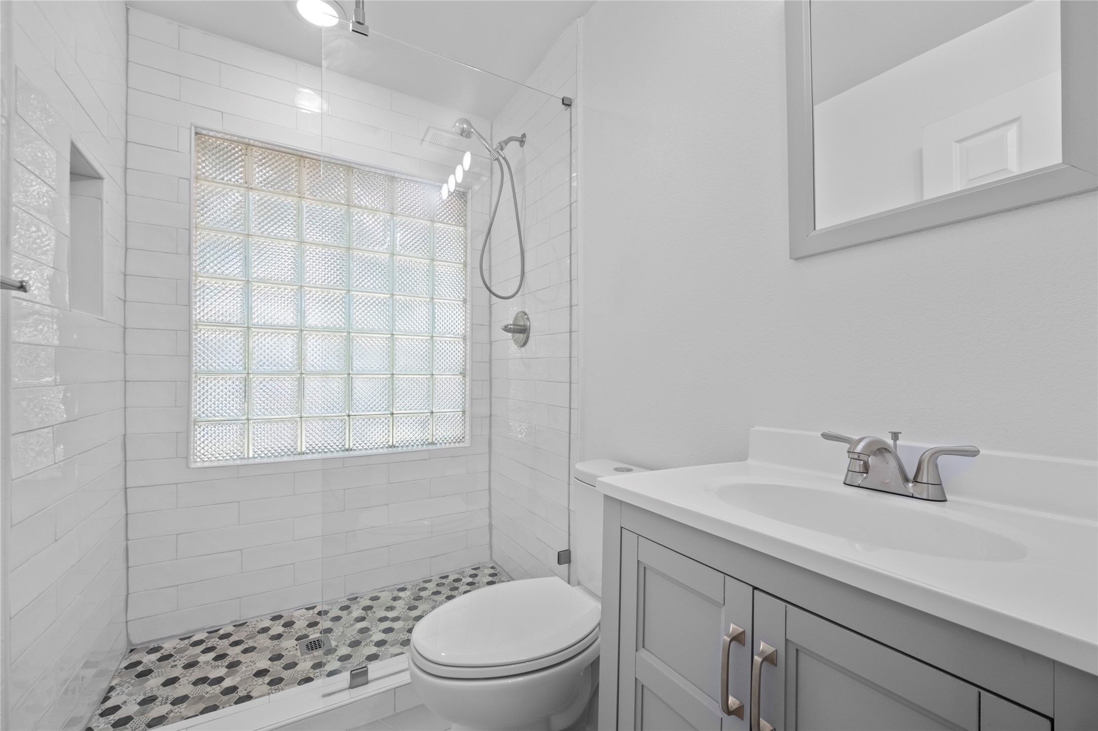 730 S Andrews Avenue