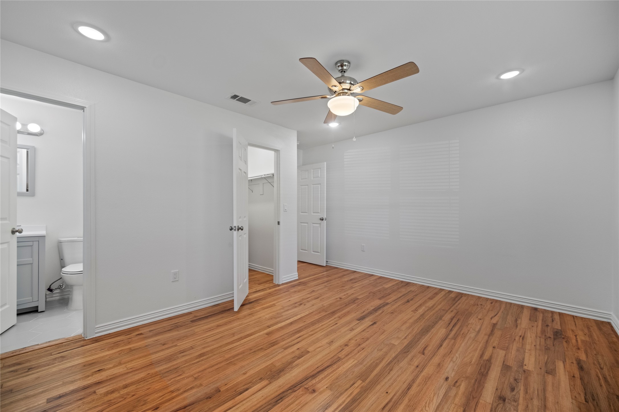 730 S Andrews Avenue