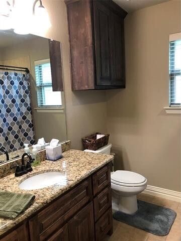 2505 W Center Street