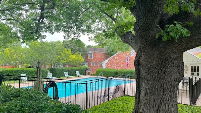 1389 Roaring Springs Road