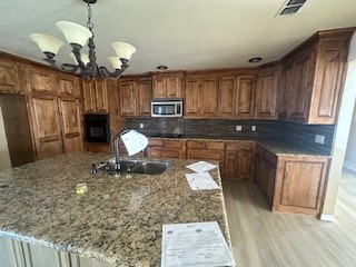 3327 Carriage Circle