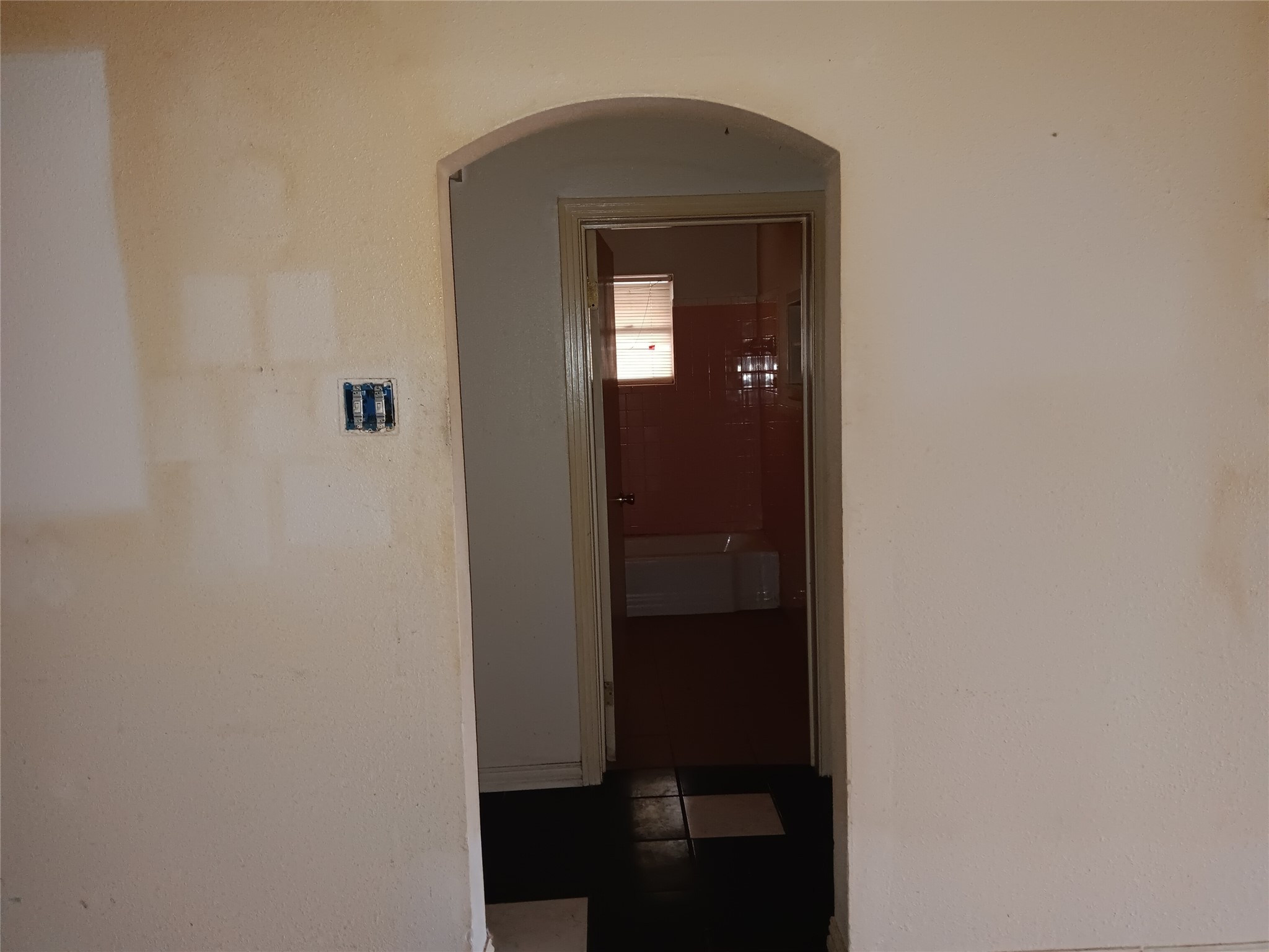 1609 W Woodard Street