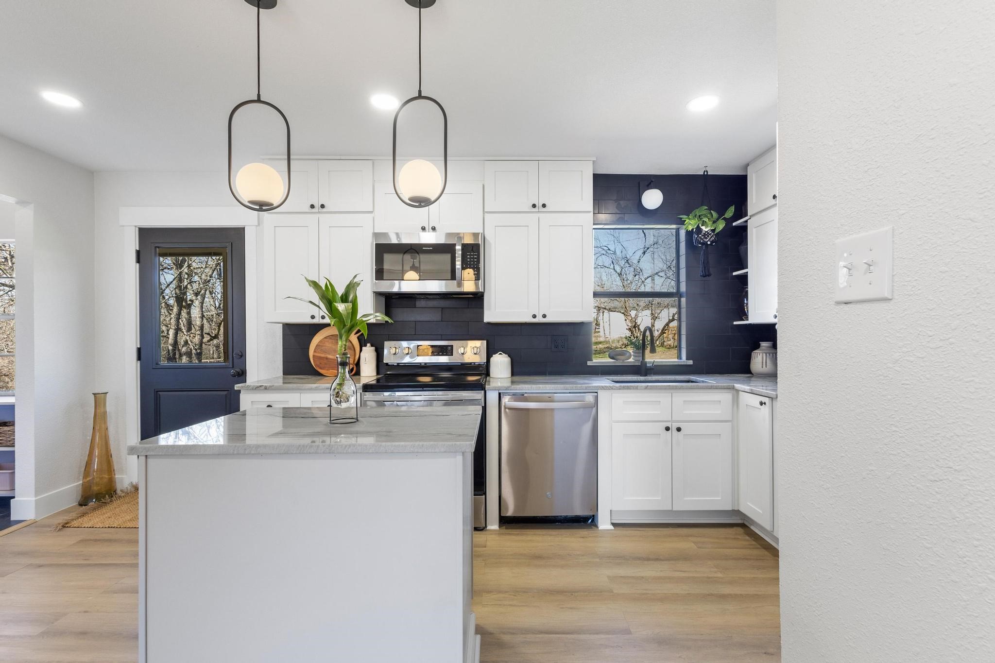 423 E Washington Street