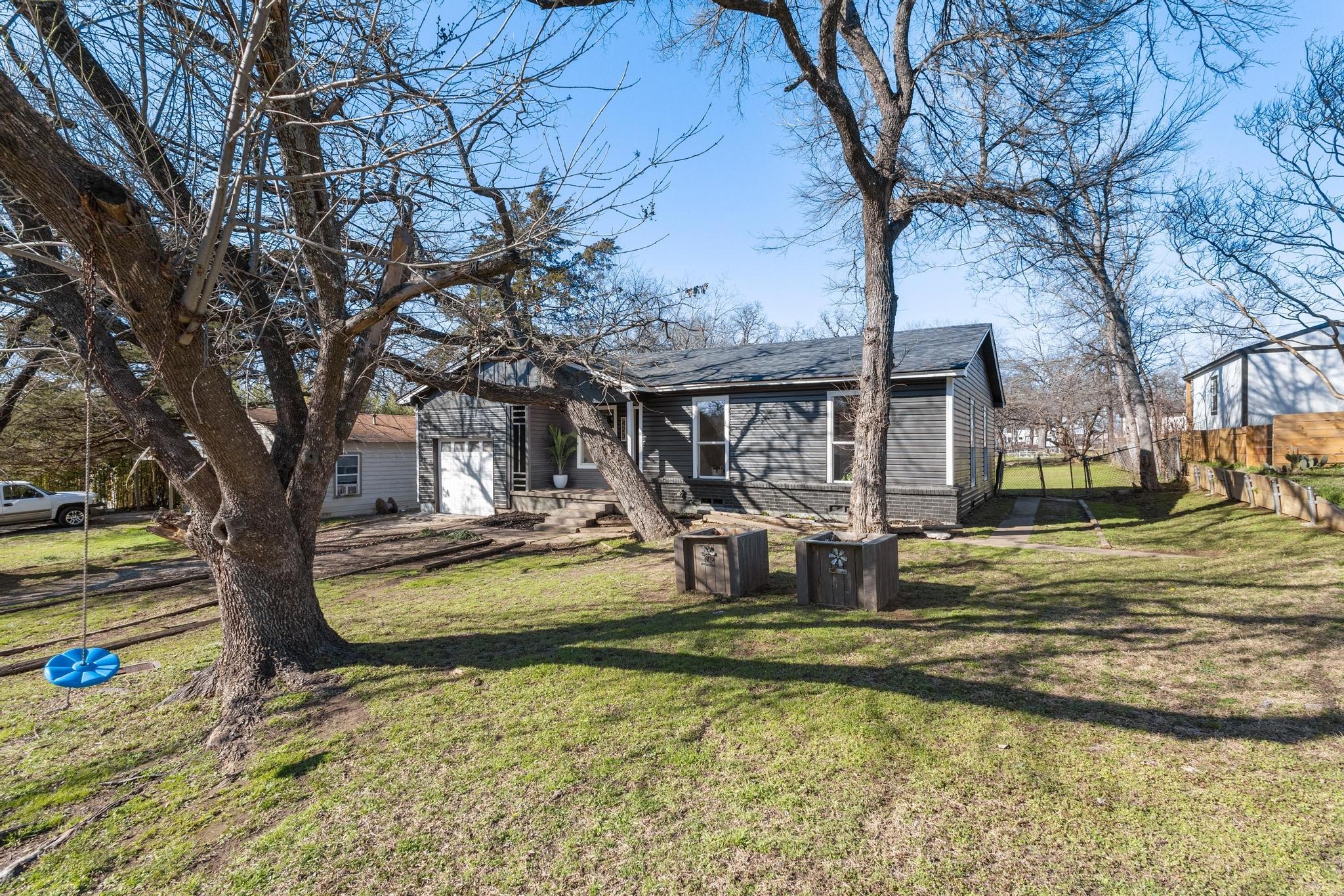 423 E Washington Street