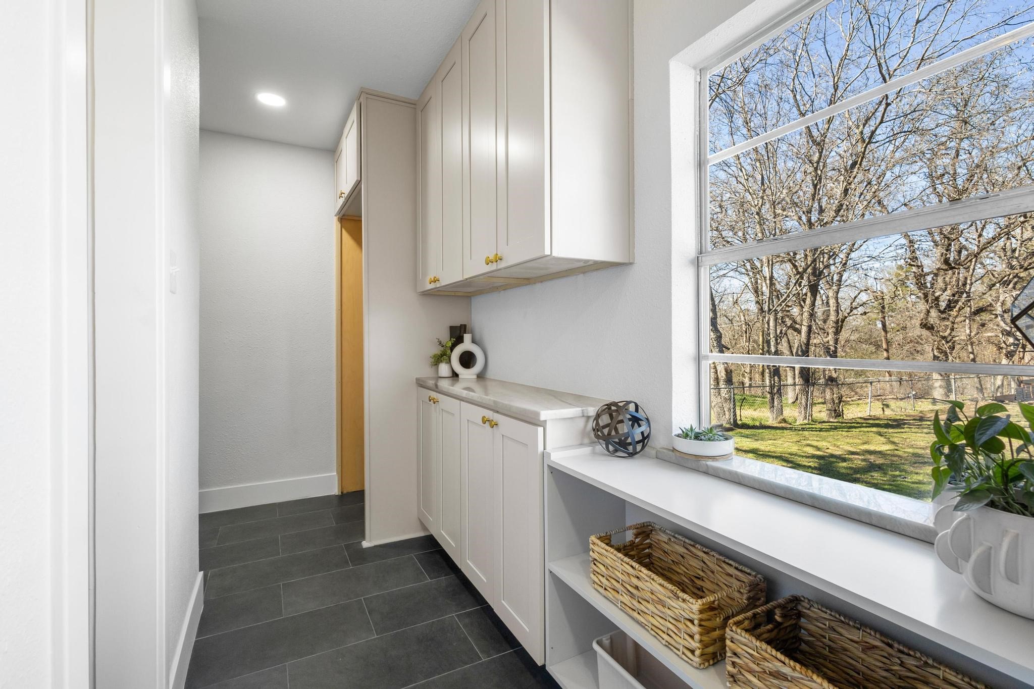 423 E Washington Street