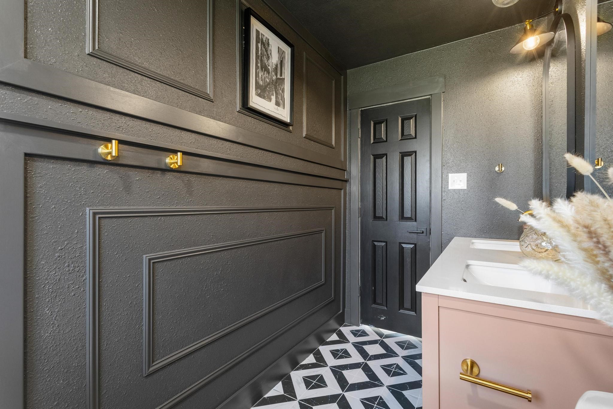 423 E Washington Street