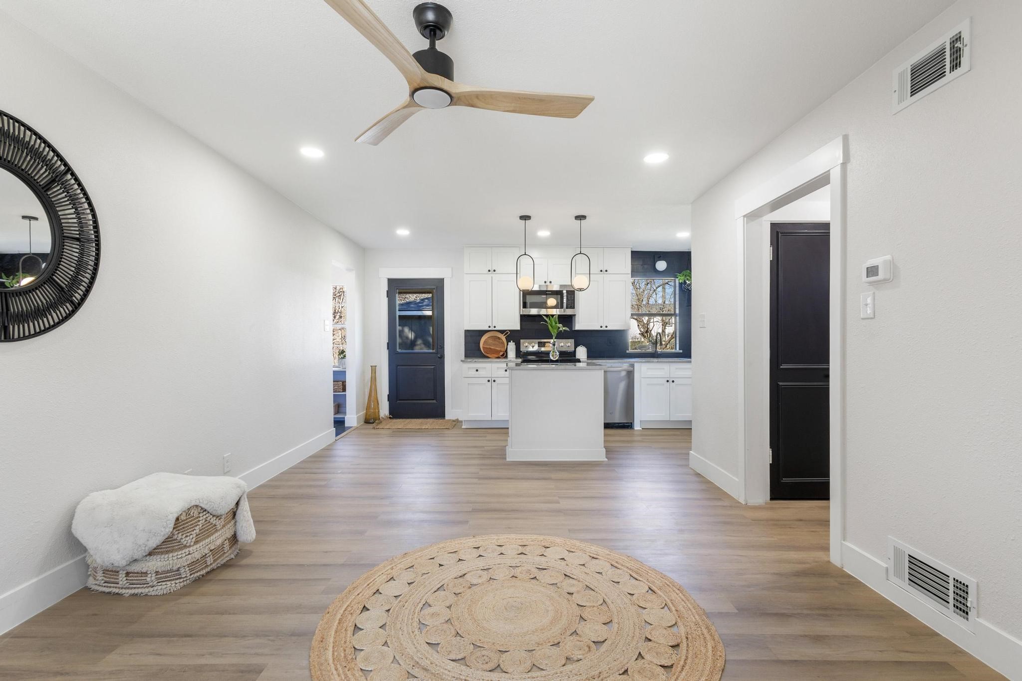 423 E Washington Street