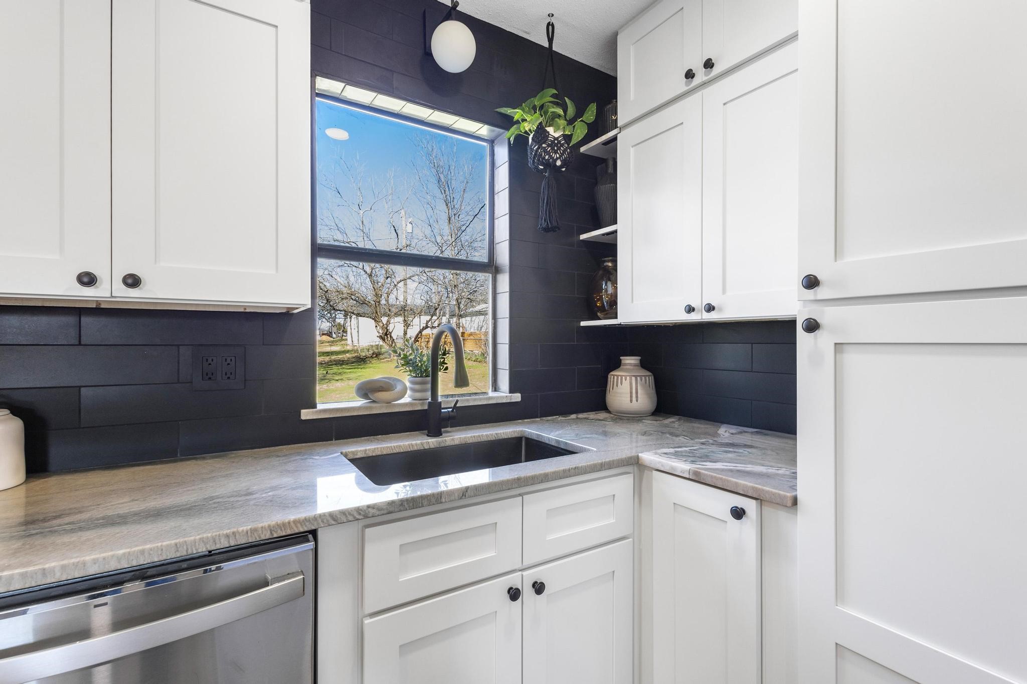 423 E Washington Street