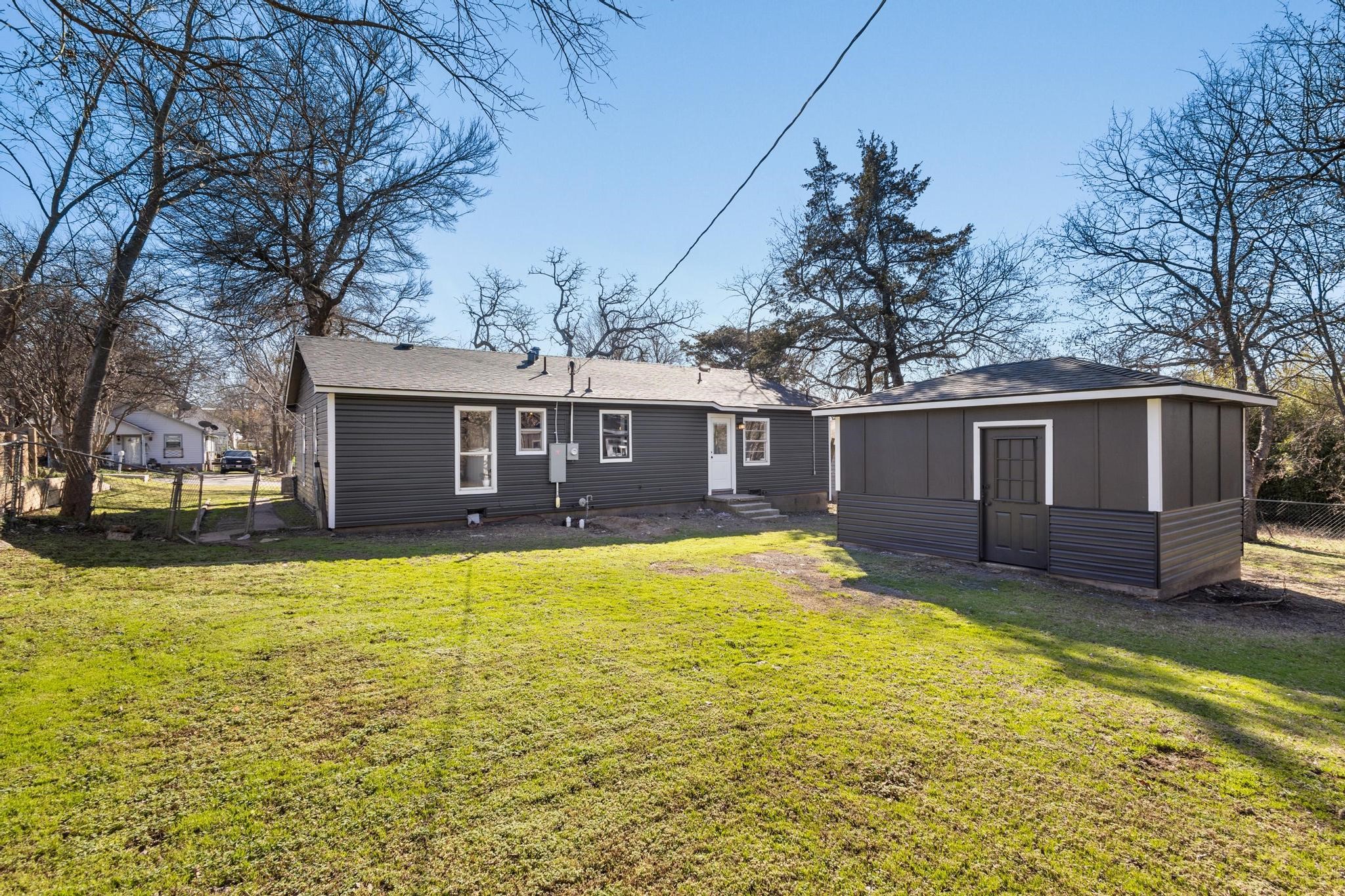 423 E Washington Street