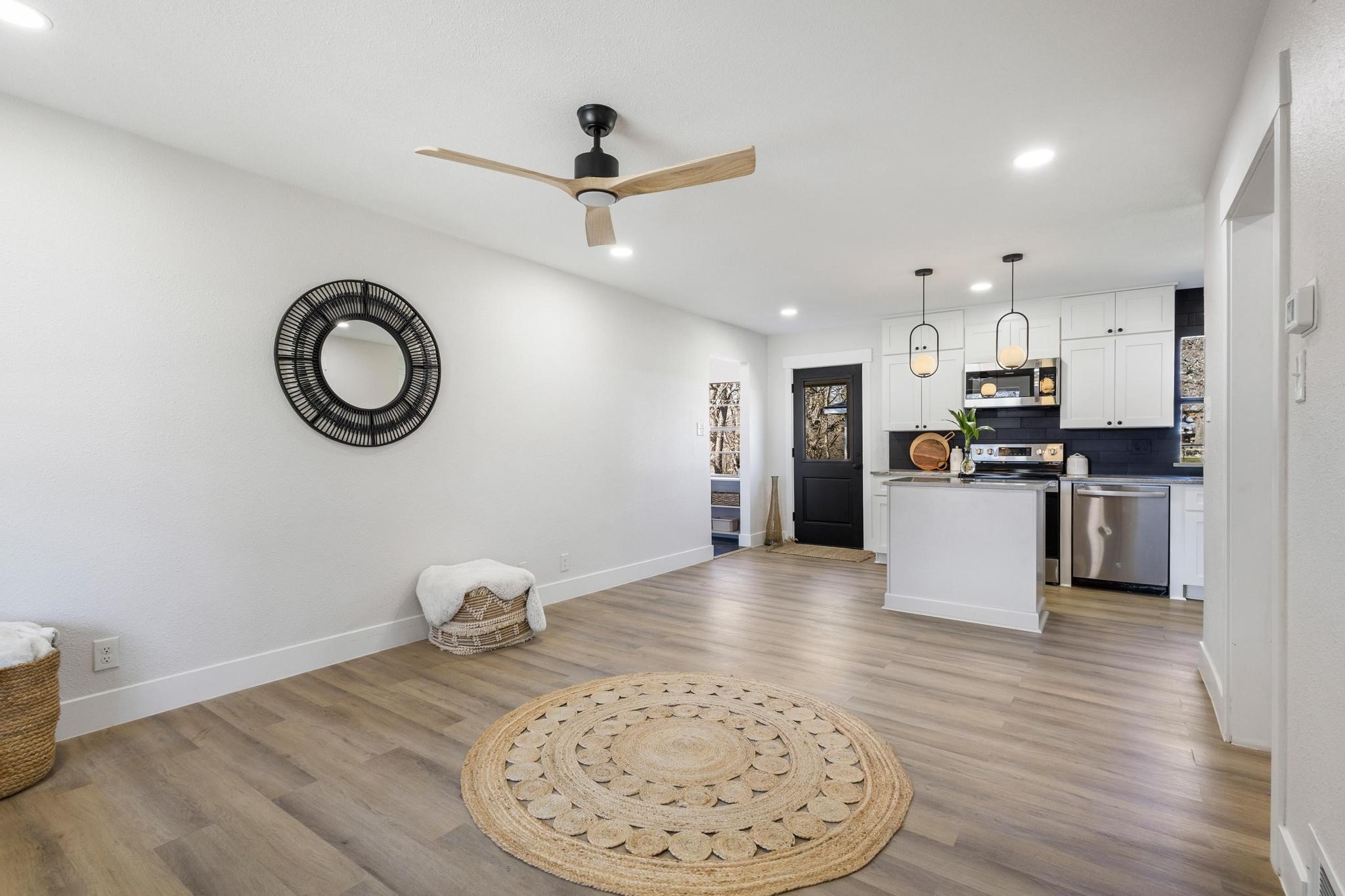 423 E Washington Street