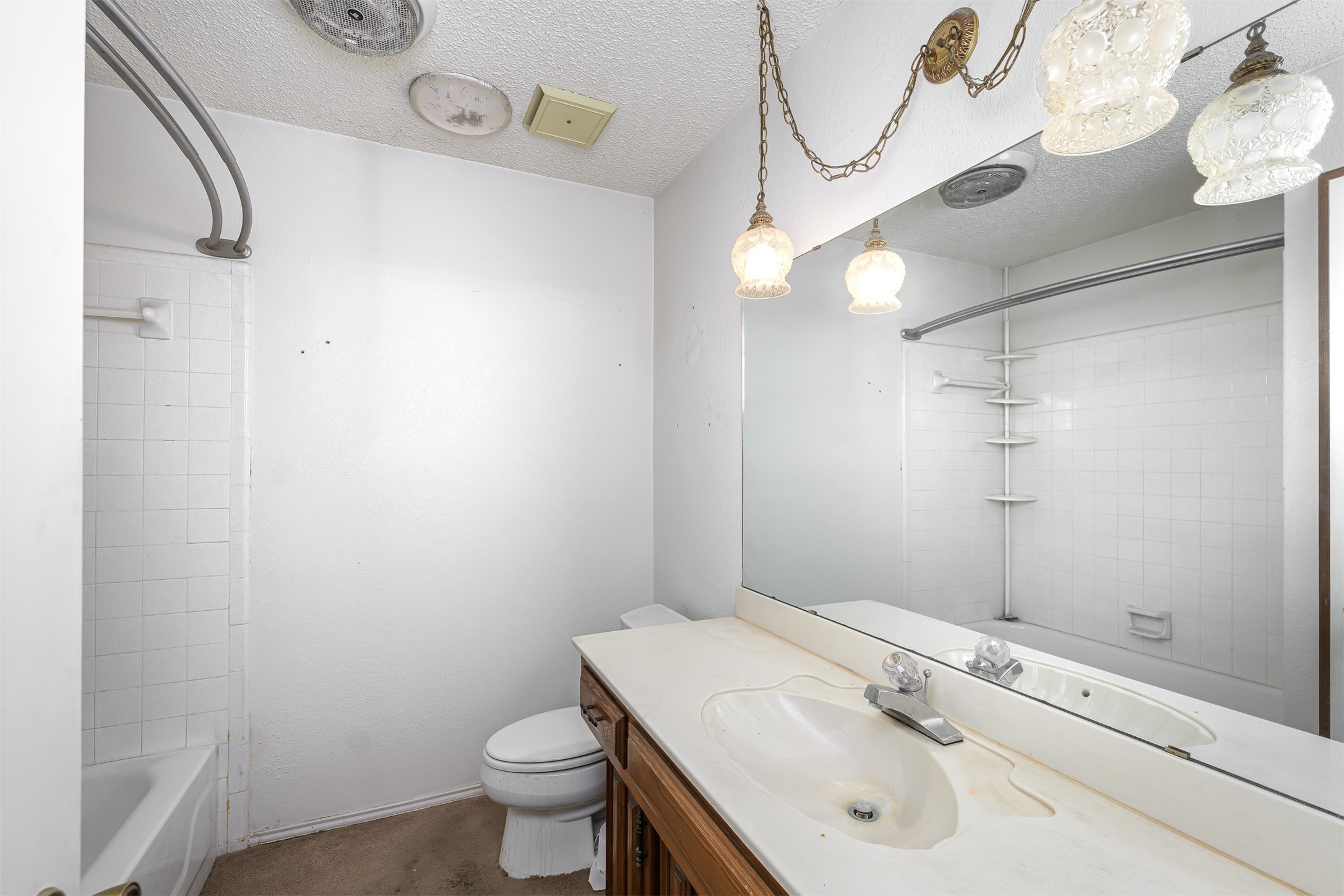 2001 Pembrooke Place